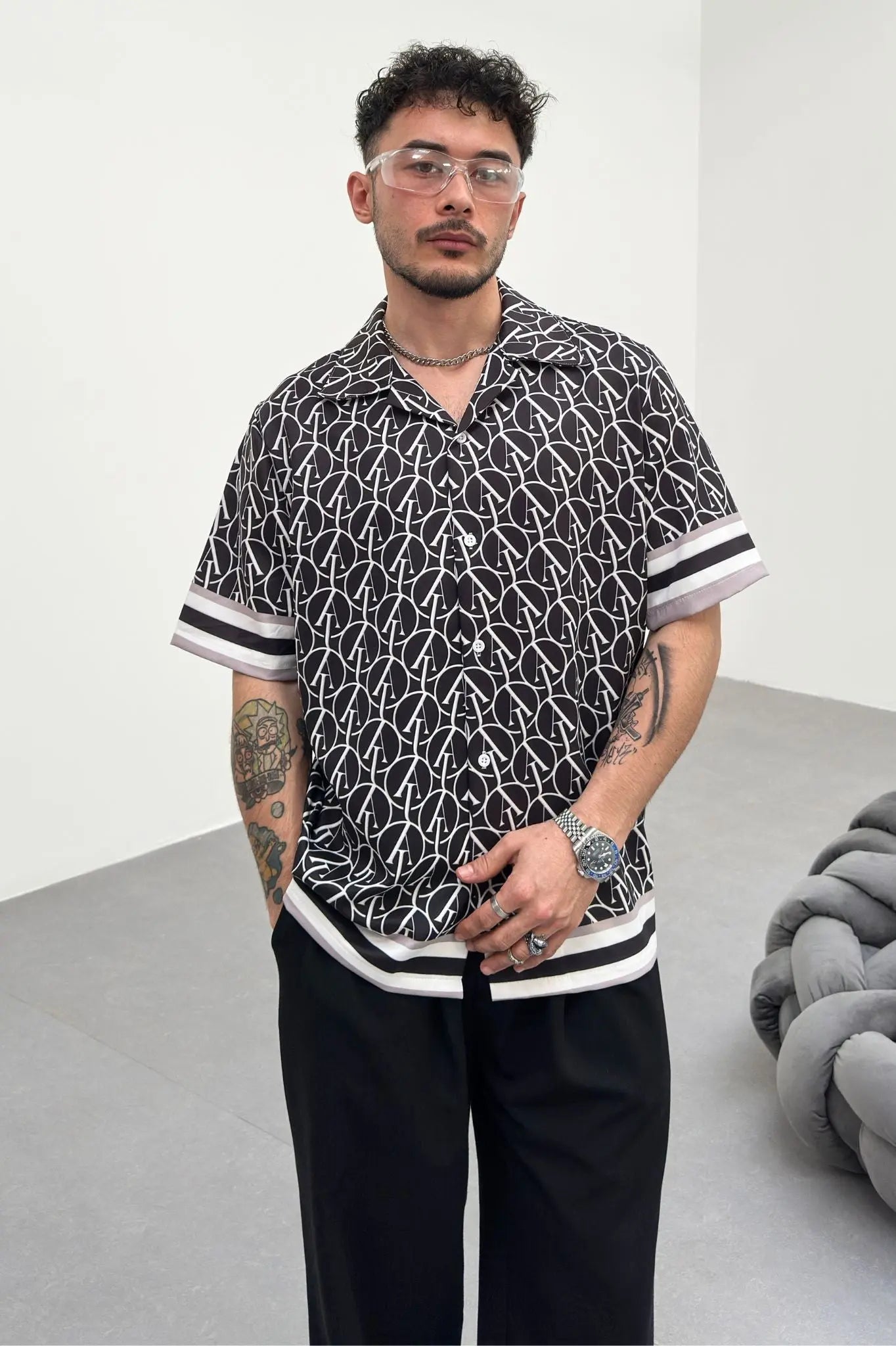 Chemise Homme Imprimée coupe droite manches courte Noir et Blanc bonhomme