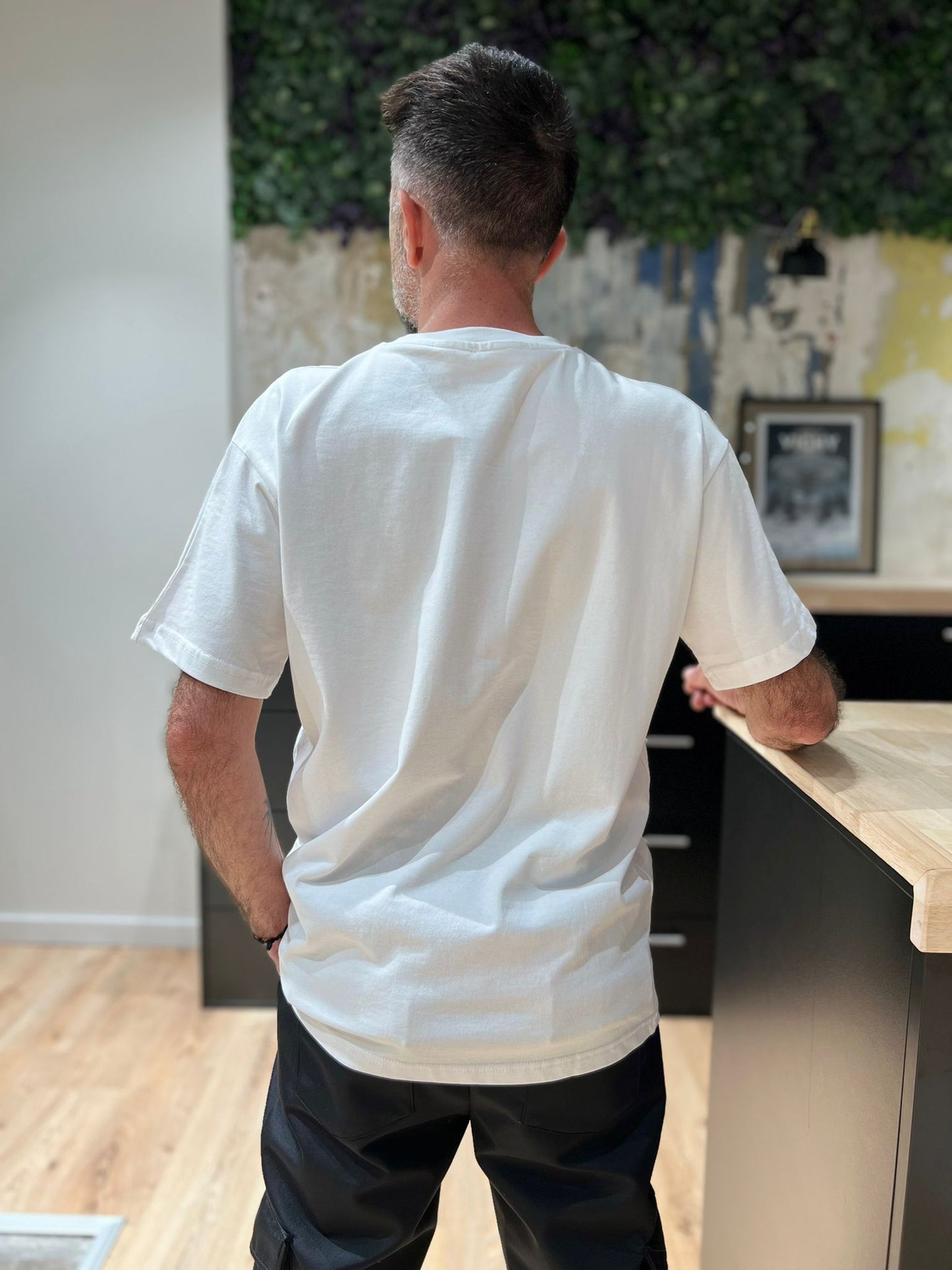 Tee shirt blanc avec motif Coeur gris Homme