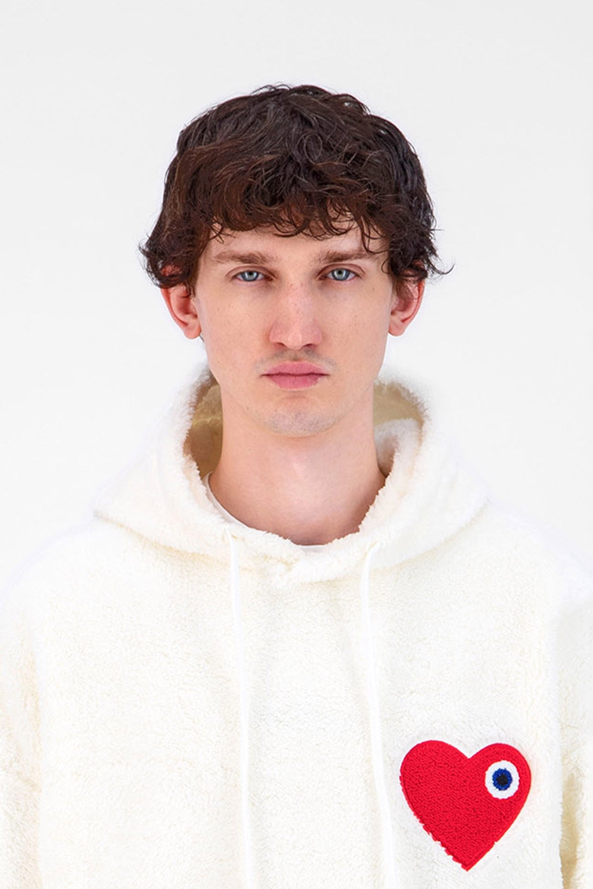 Sweat Moumoute à Capuche Blanc Avec Cœur Rouge