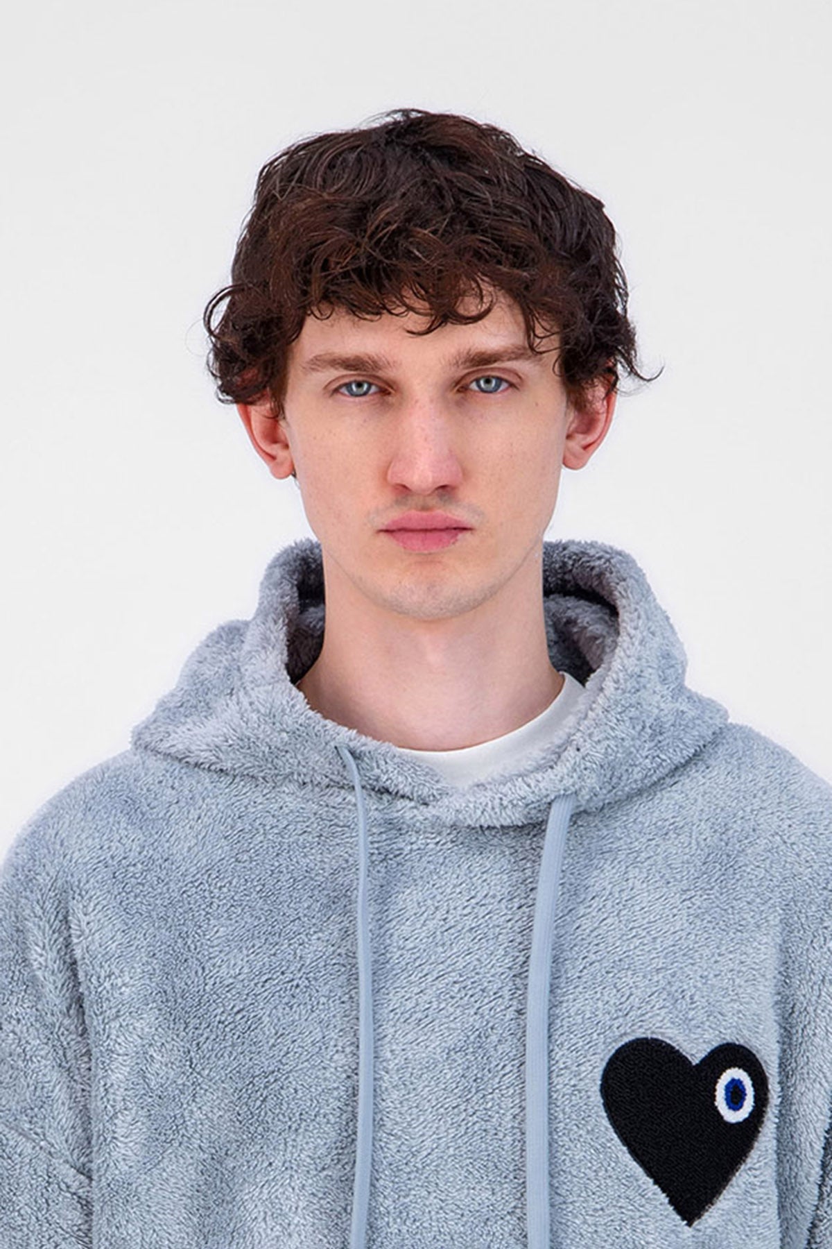 Sweat Moumoute à Capuche Gris Avec Cœur Noir