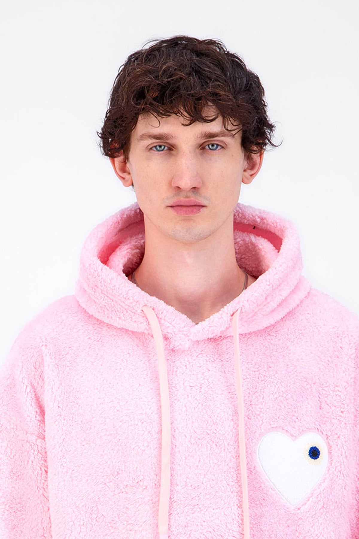 Sweat Moumoute à Capuche Rose Avec Cœur Blanc