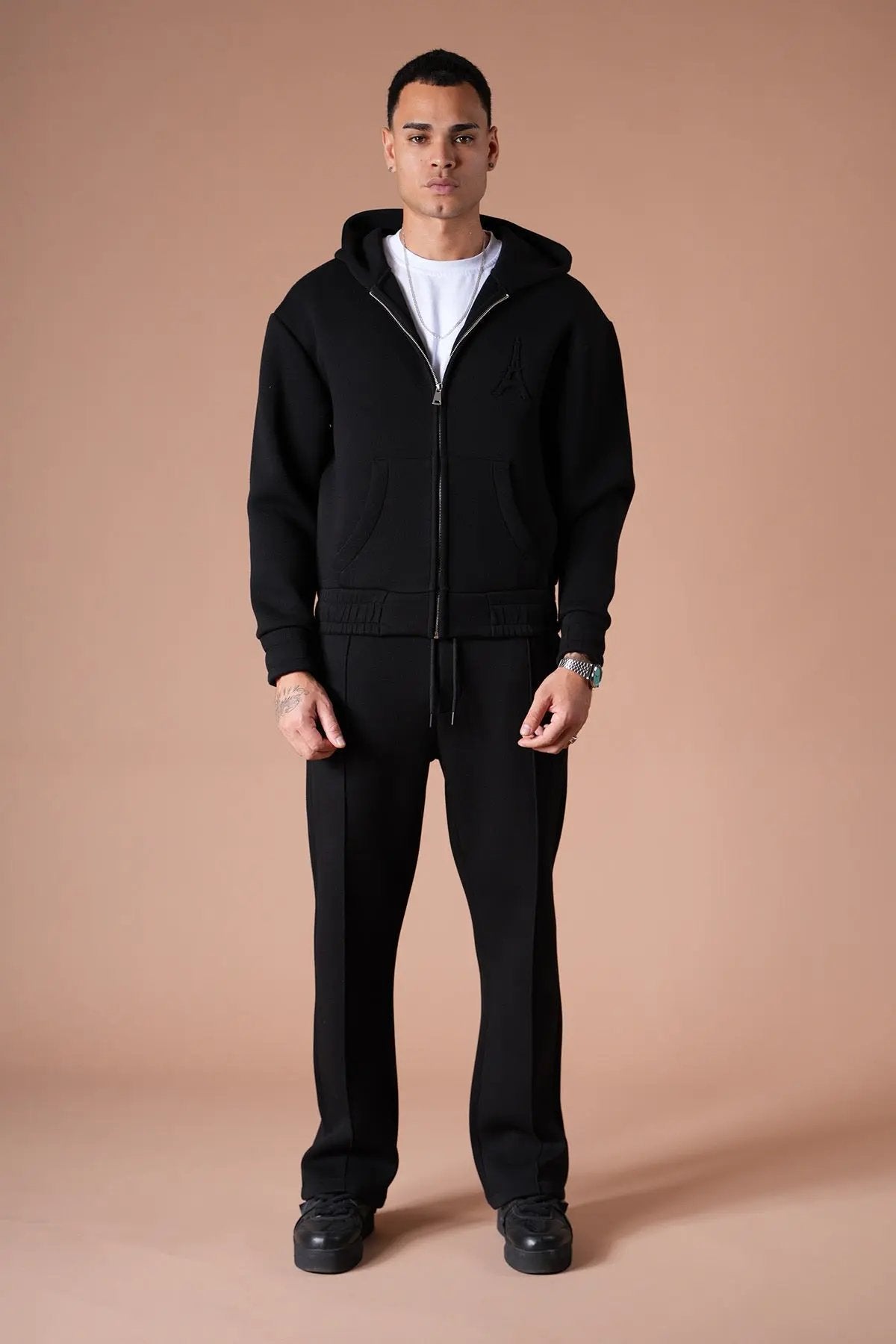 Ensemble Jogging Noir Paris – Hoodie & Pantalon bonhomme