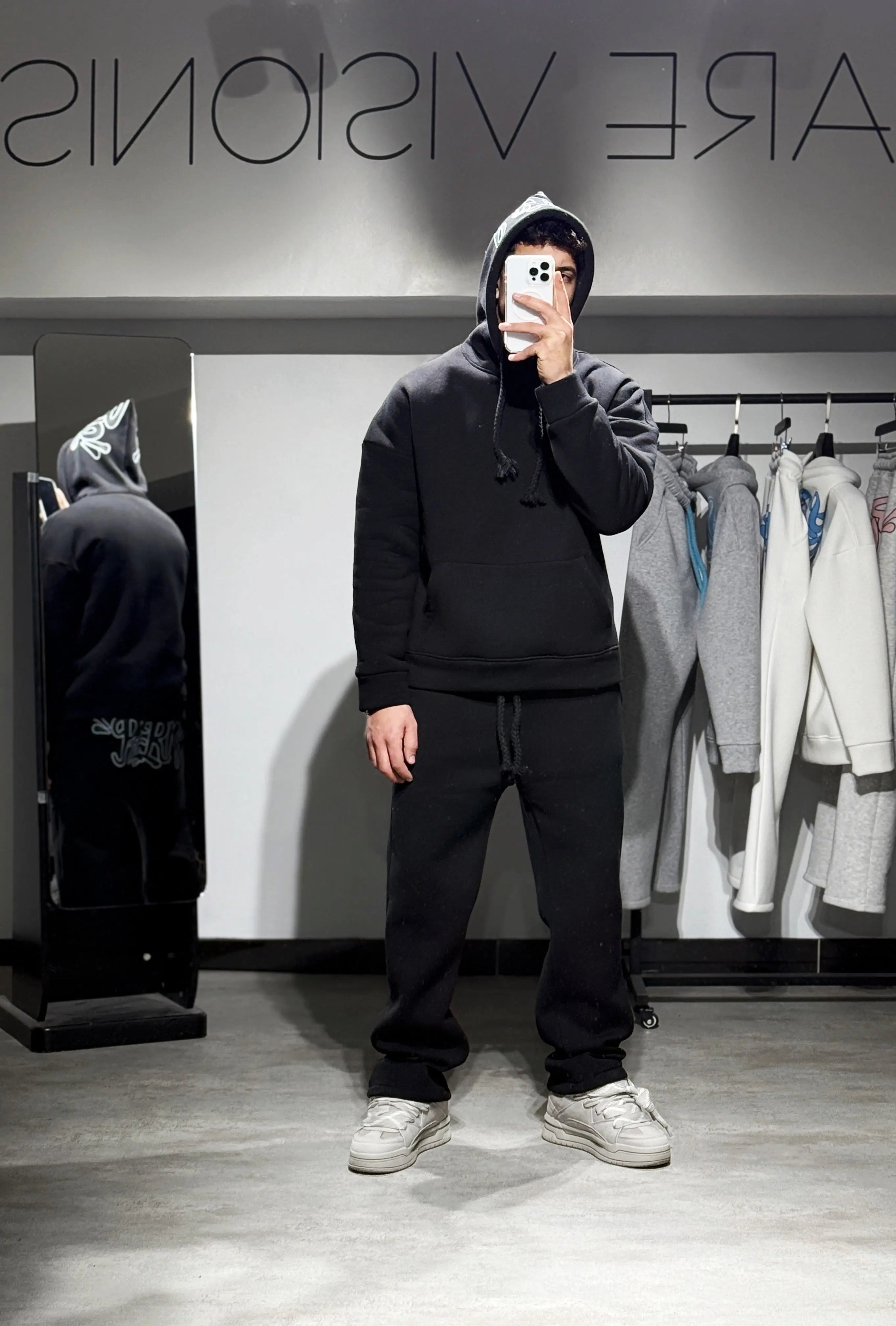 Ensemble Noir Sweat Capuche et Pantalon Paris bonhomme