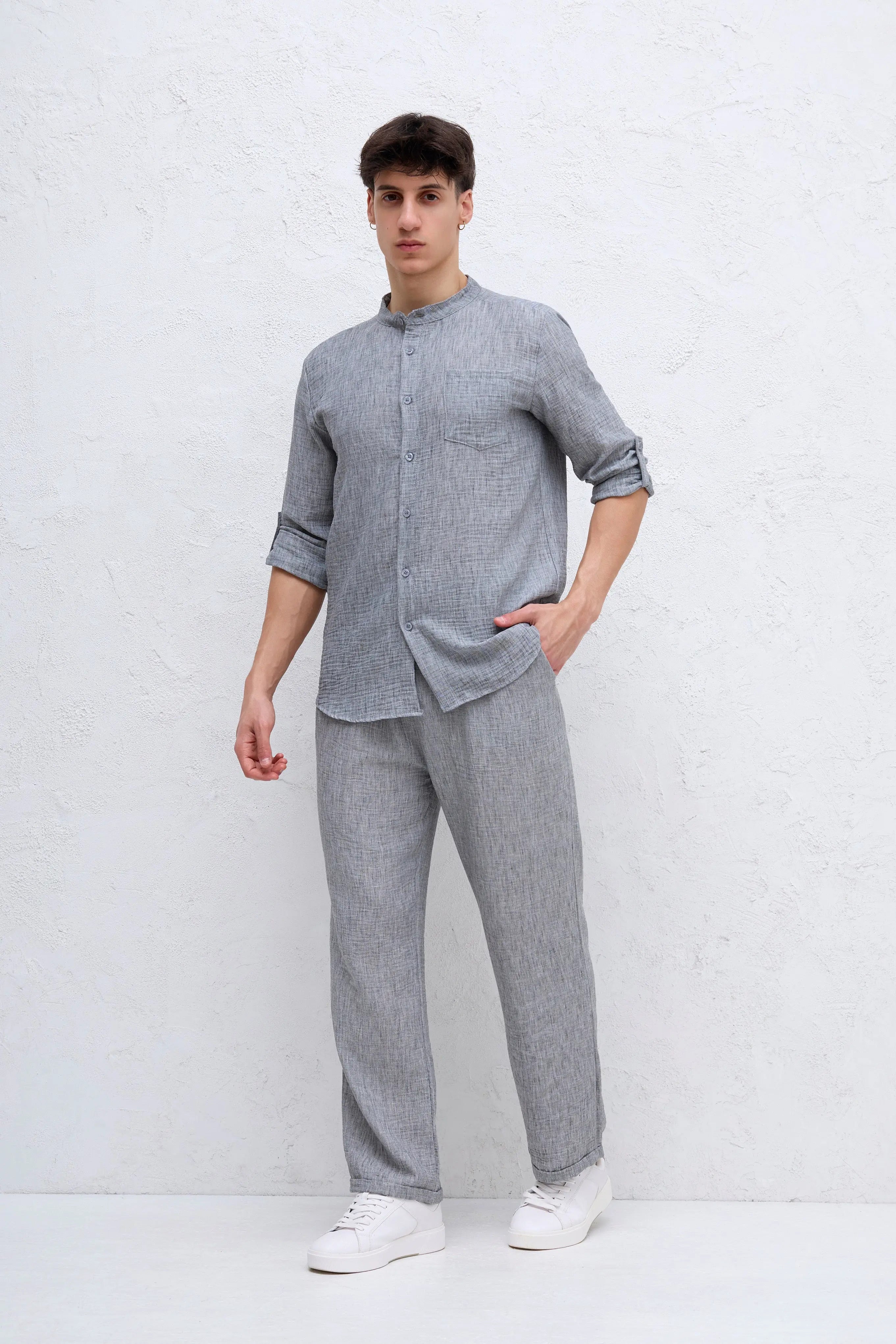Ensemble Gris Chemise Col mao et pantalon bonhomme