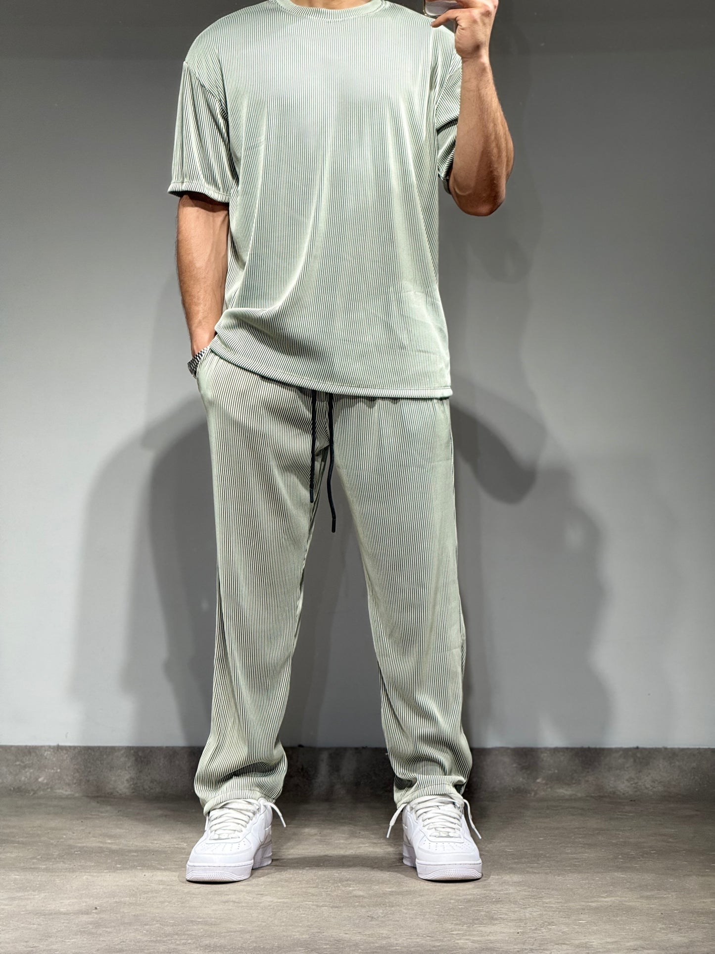 Ensemble Plissé Tee Shirt et Pantalon Kaki