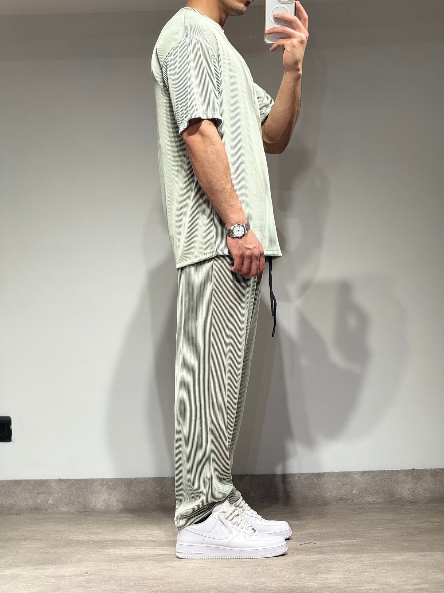 Ensemble Plissé Tee Shirt et Pantalon Kaki
