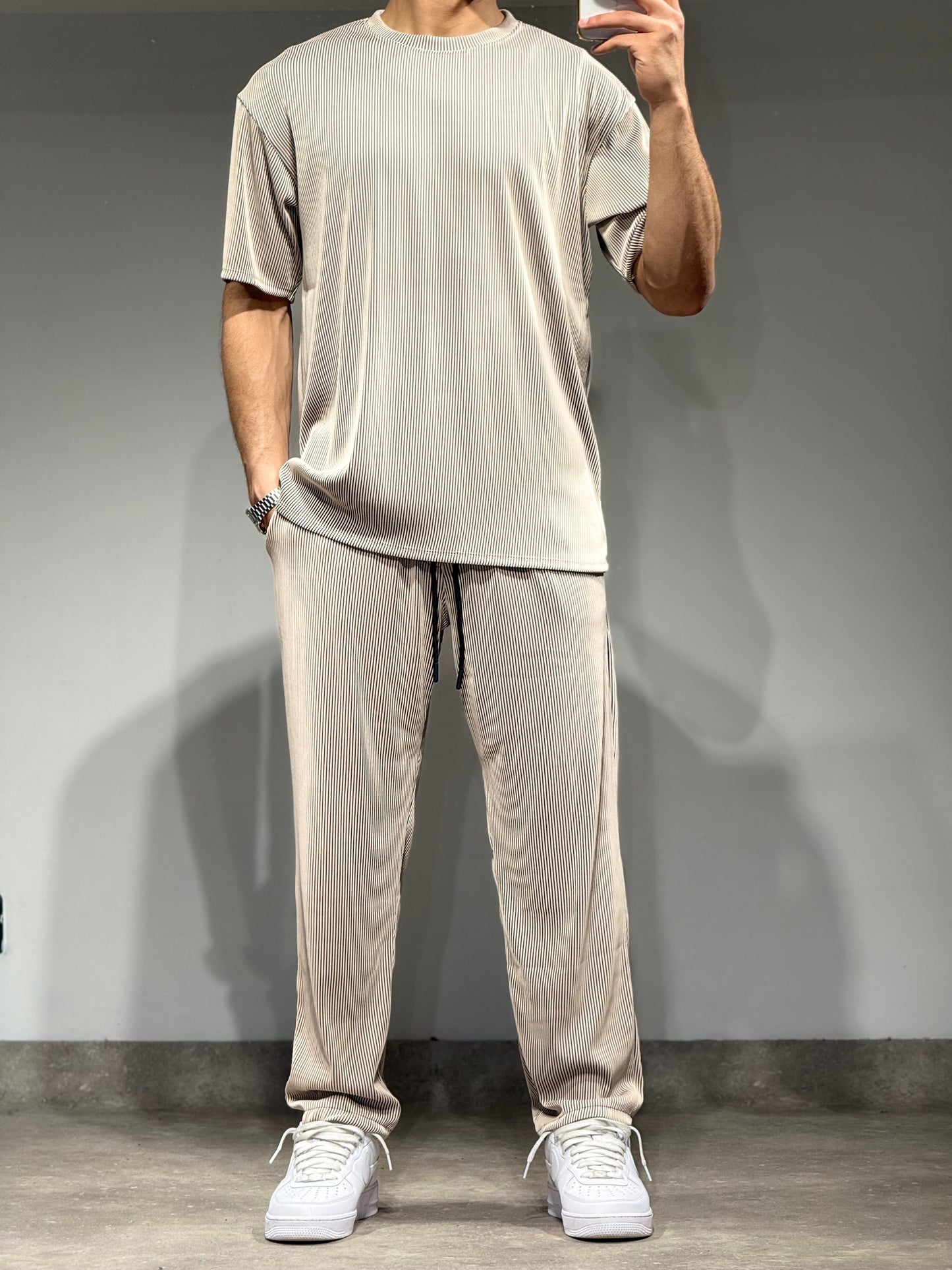 Ensemble Plissé Tee Shirt et Pantalon Beige
