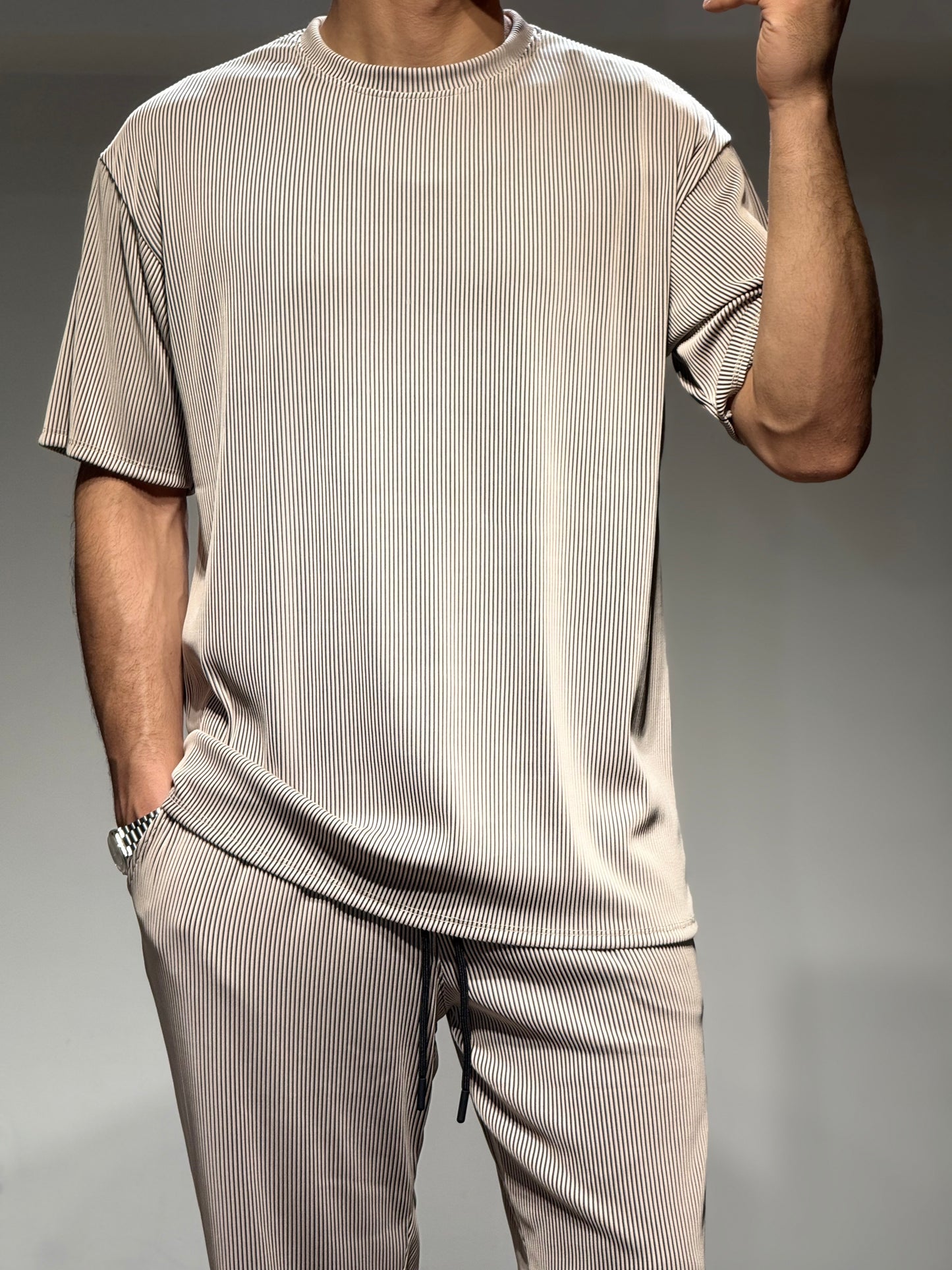 Ensemble Plissé Tee Shirt et Pantalon Beige
