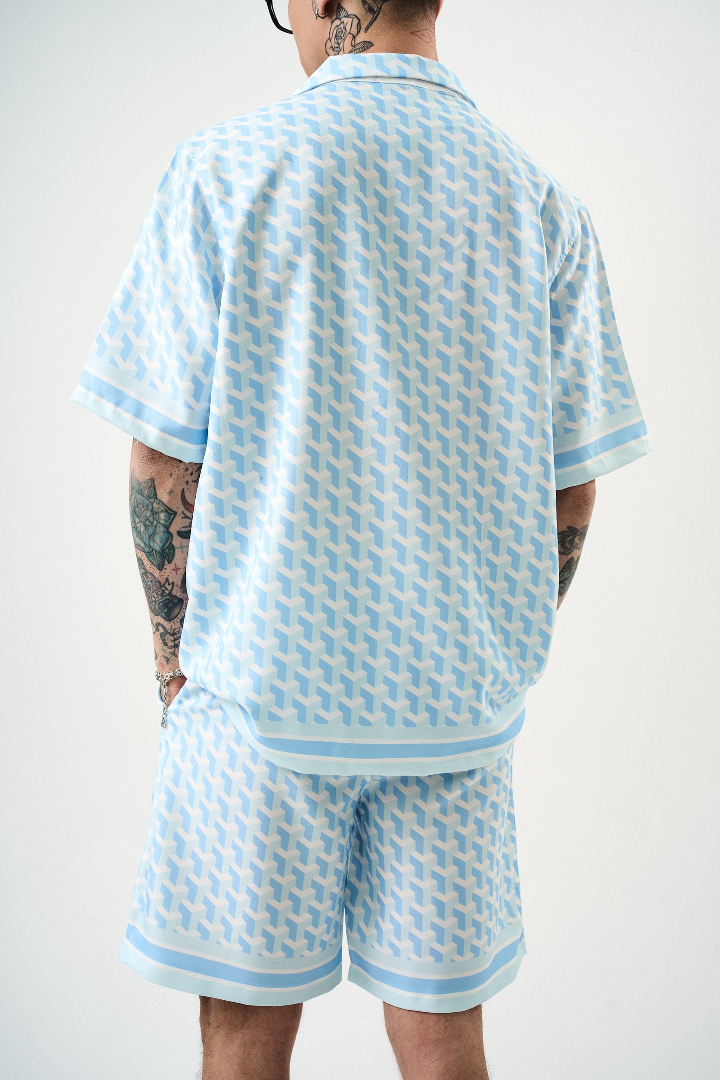 Ensemble Chemise et Short Motifs Blanc Ciel