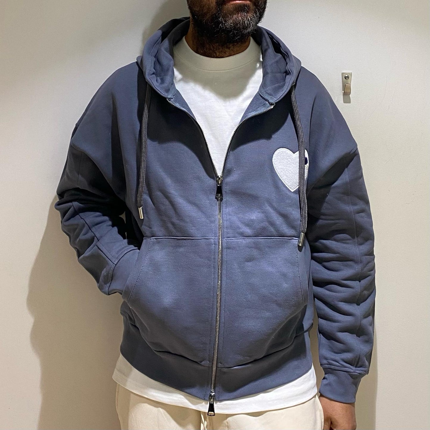 Veste gris Coeur blanc avec capuche et fermeture Zip