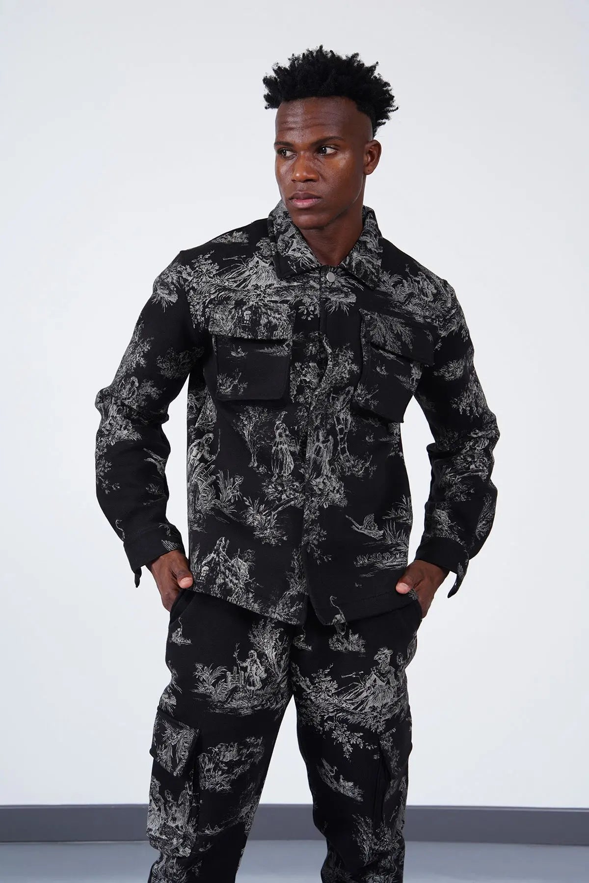 Ensemble jogging noir imprimé toile de jouy bonhomme