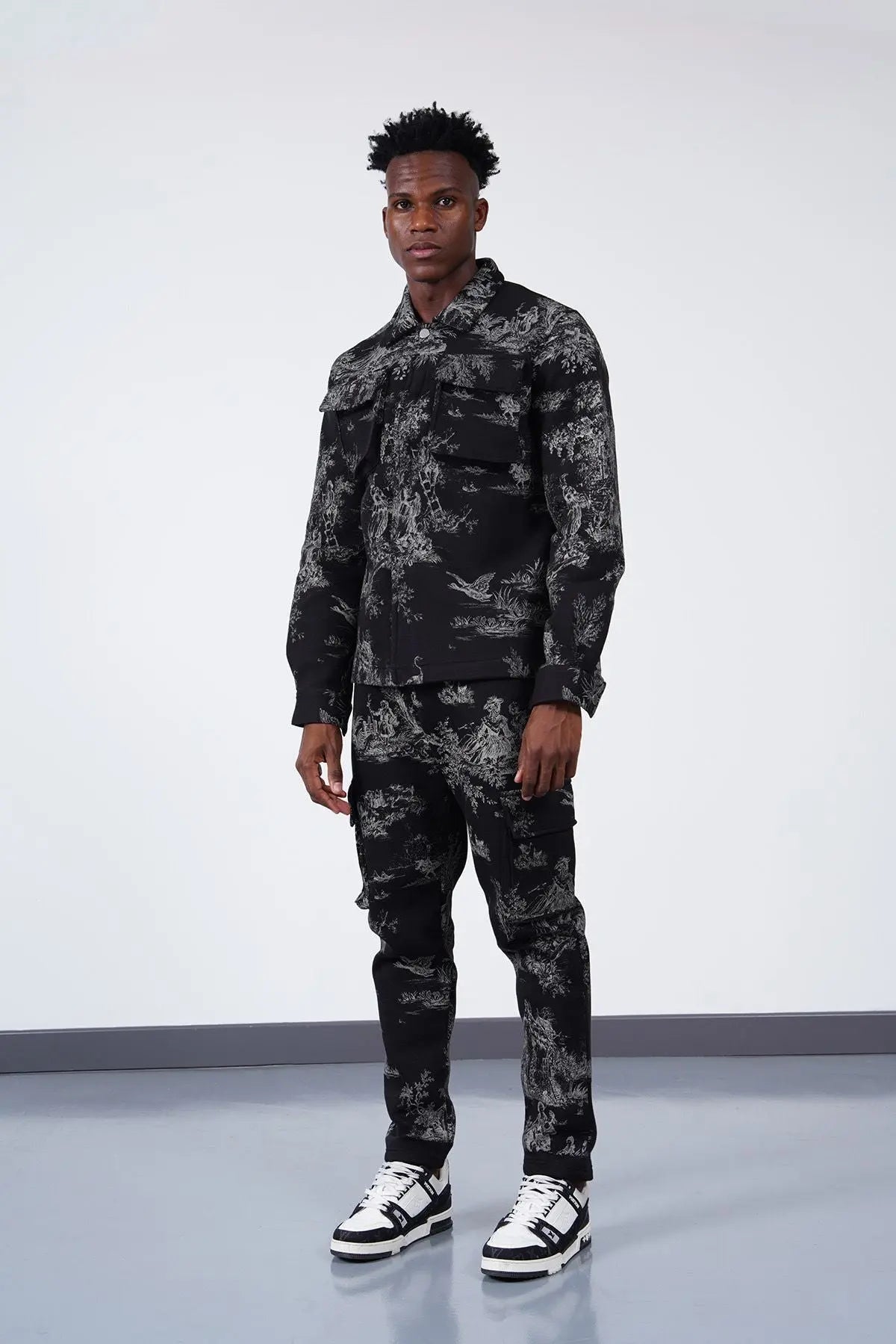 Ensemble jogging noir imprimé toile de jouy bonhomme