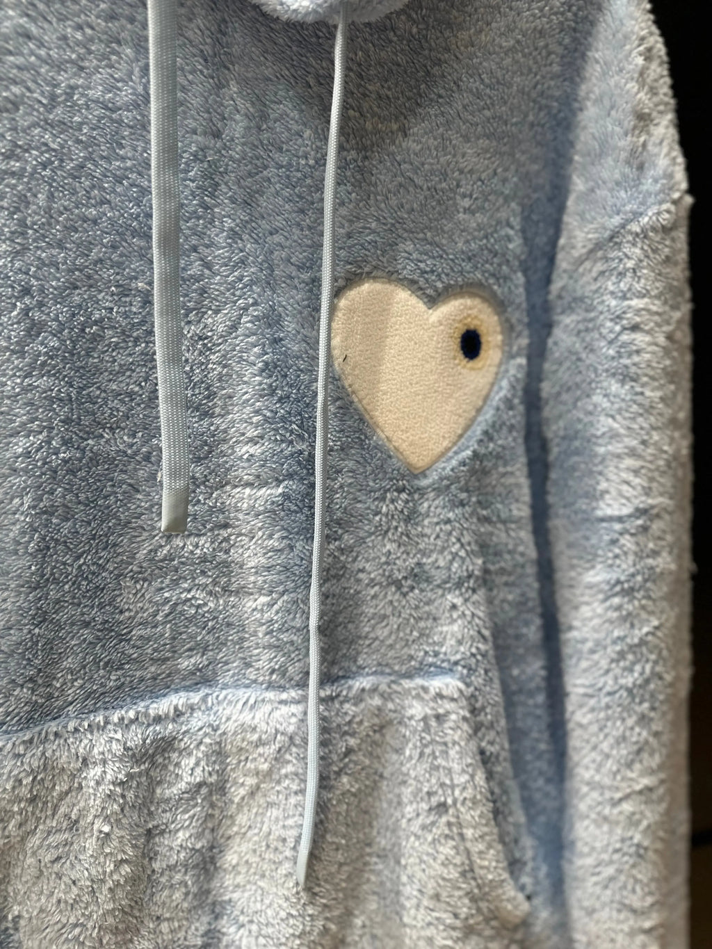 Sweat Moumoute à Capuche Ciel Avec Cœur Blanc - bonhomme