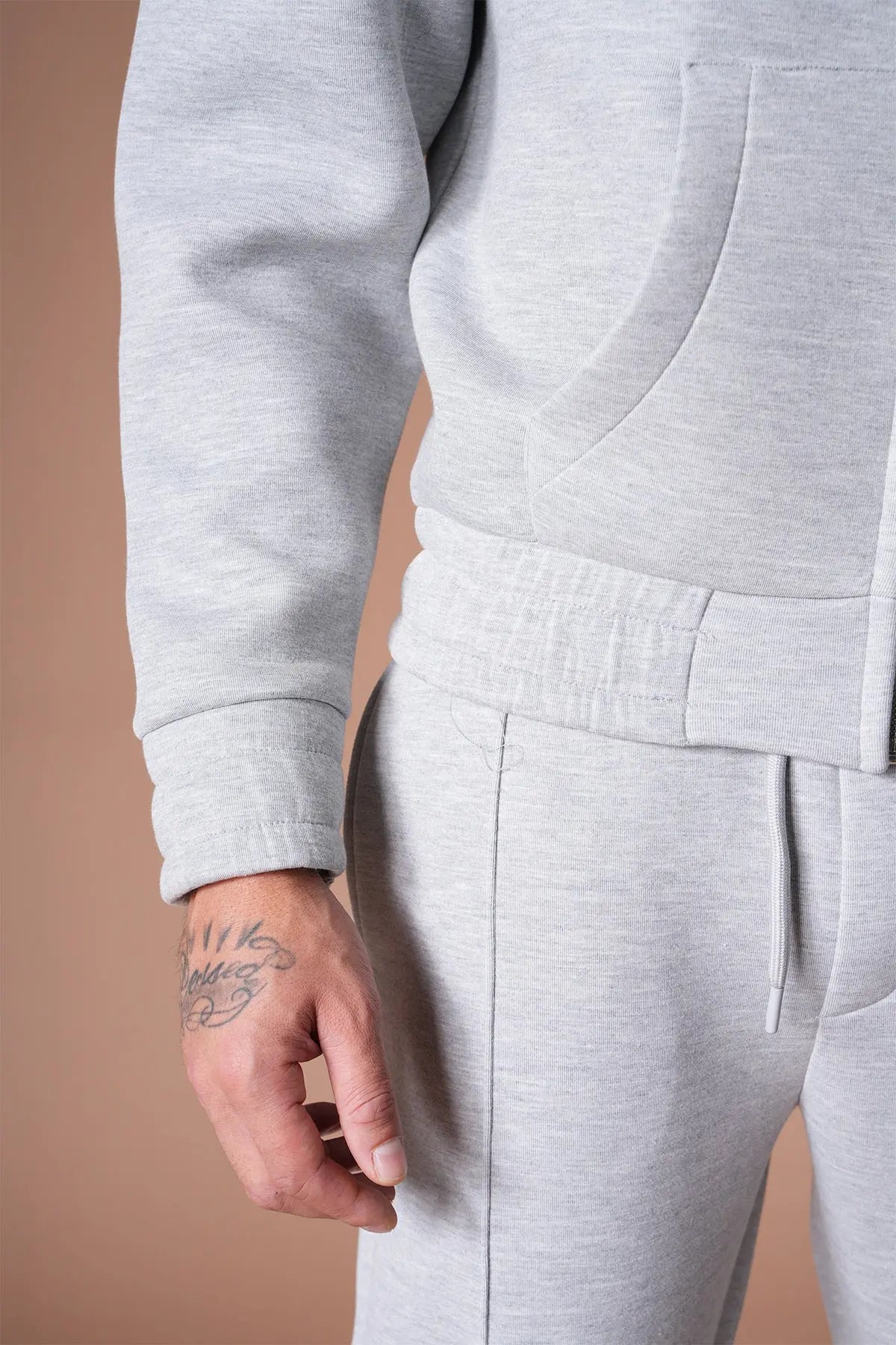 Ensemble Jogging Gris Paris – Hoodie & Pantalon bonhomme