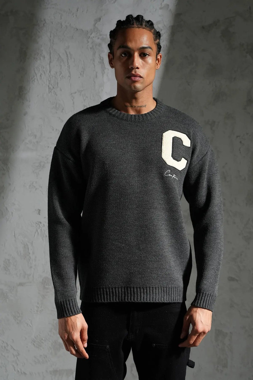 Pull Ikao Lettre C Style Universitaire bonhomme