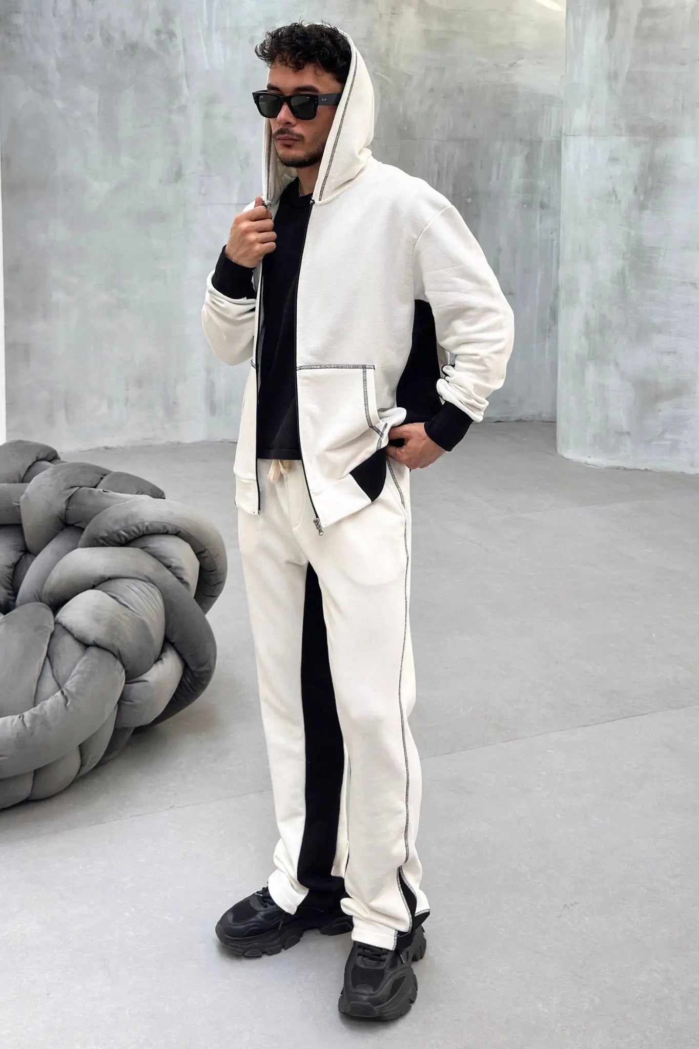 Ensemble jogging bi couleur veste et pantalon jogging coup flare Blanc Noir bonhomme