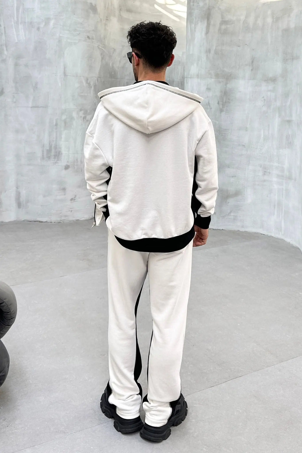 Ensemble jogging bi couleur veste et pantalon jogging coup flare Blanc Noir bonhomme