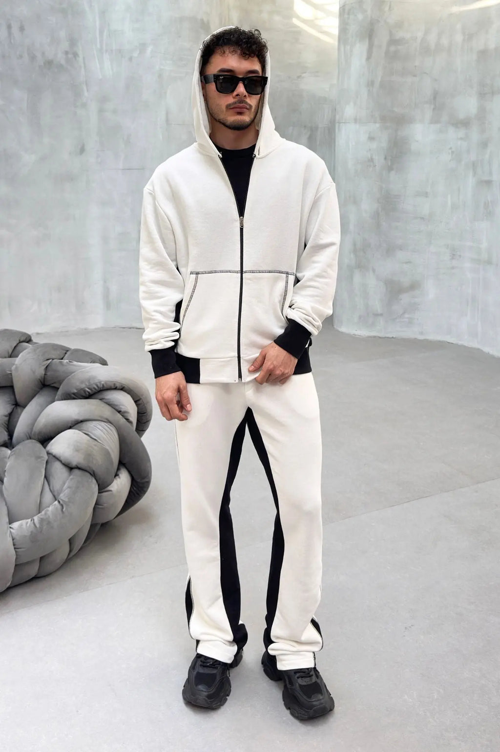 Ensemble jogging bi couleur veste et pantalon jogging coup flare Blanc Noir bonhomme