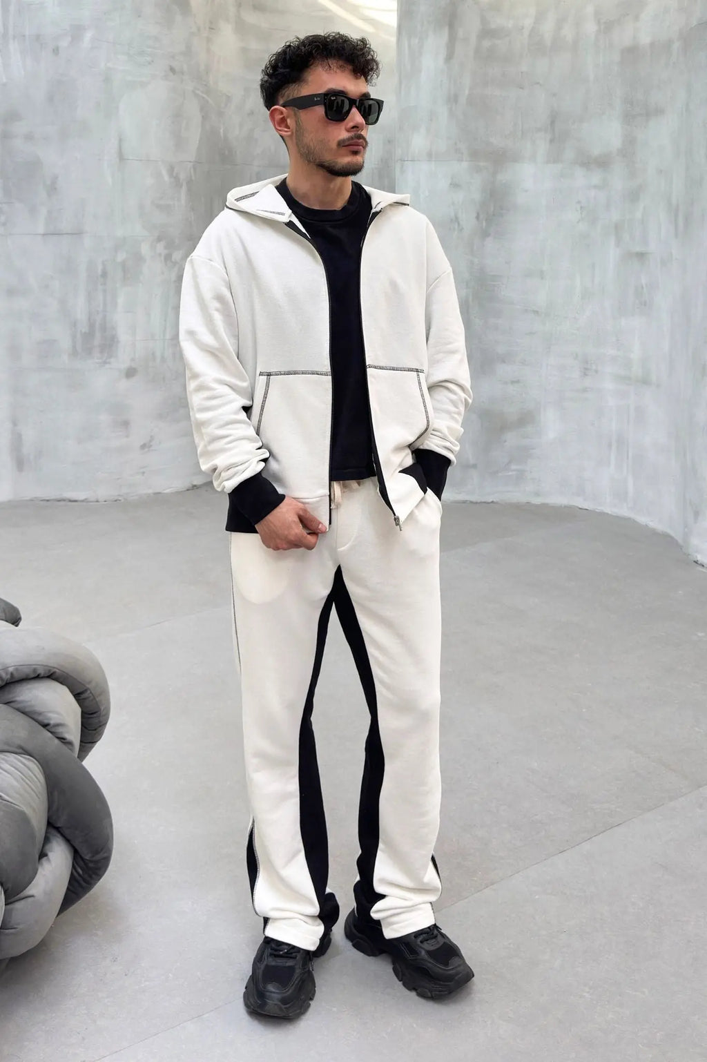 Ensemble jogging bi couleur veste et pantalon jogging coup flare Blanc Noir bonhomme