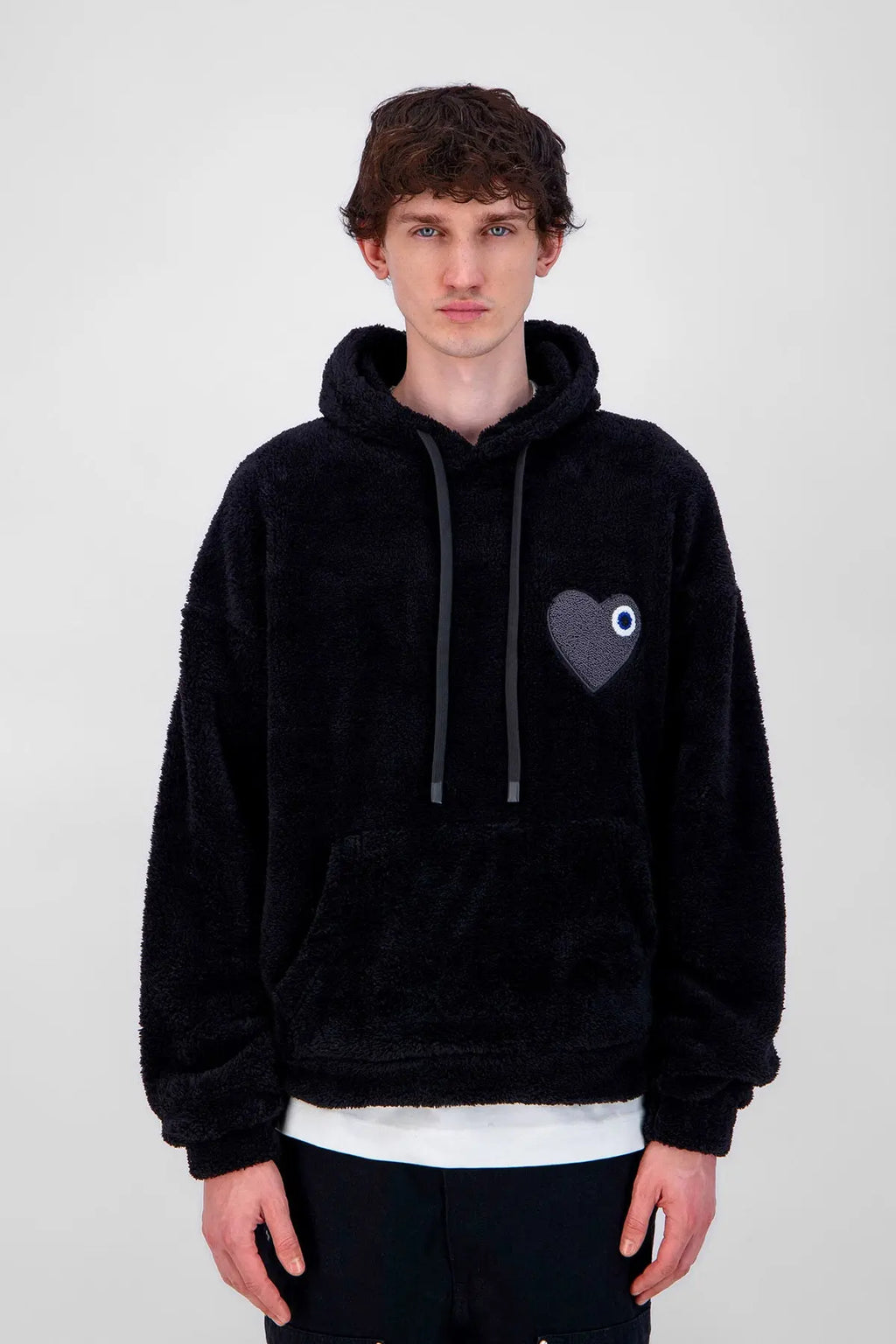 Sweat Moumoute à Capuche Noir Avec Cœur Gris - bonhomme