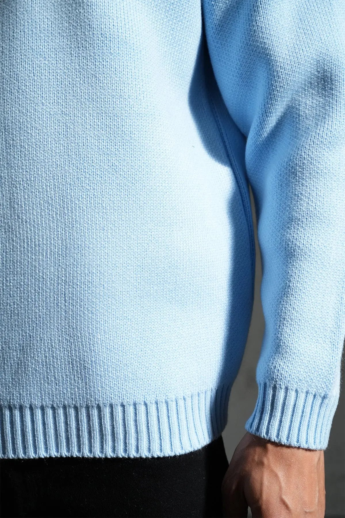 Pull Ikao Lettre C Style Universitaire bonhomme