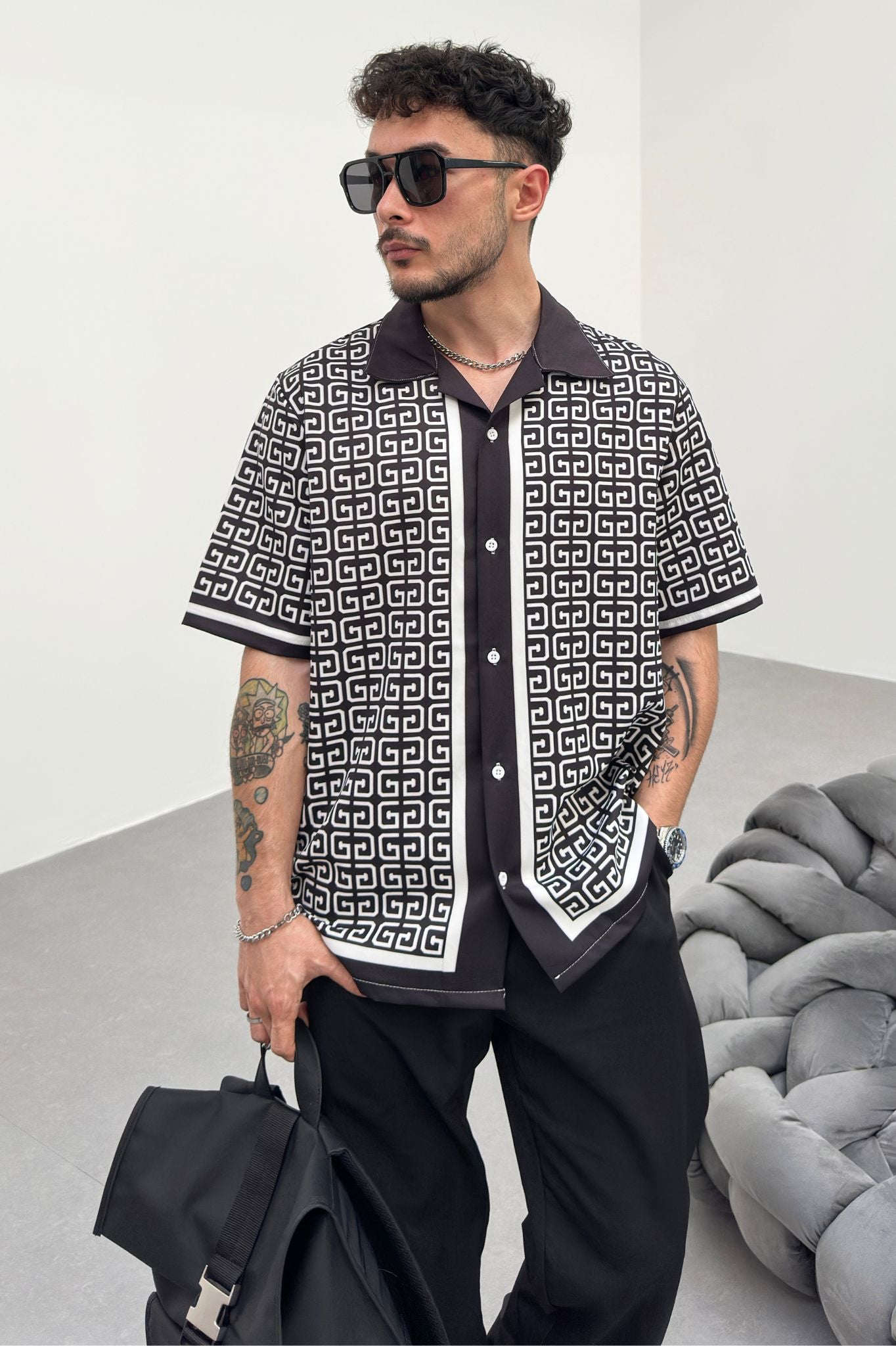 Chemise Homme Imprimée coupe droite manches courte Noir et Blanc