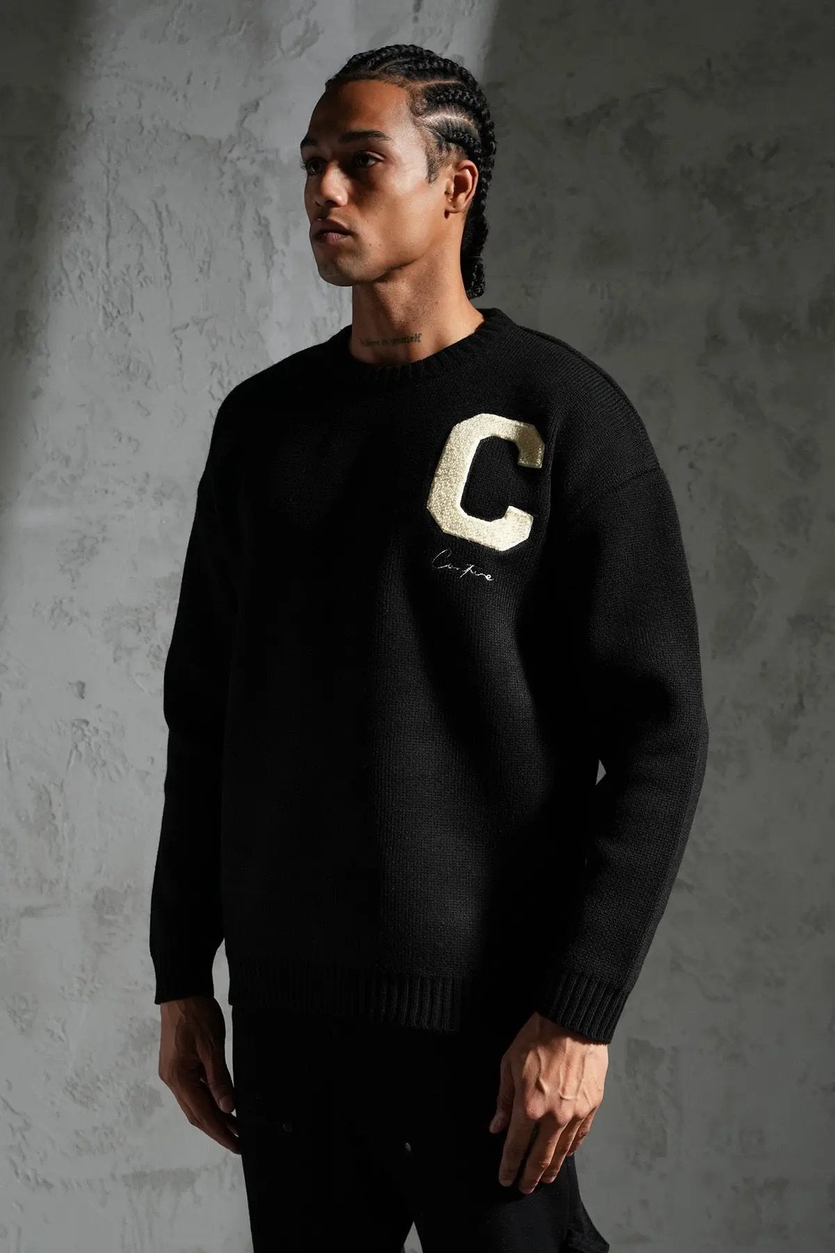 Pull Ikao Lettre C Style Universitaire bonhomme