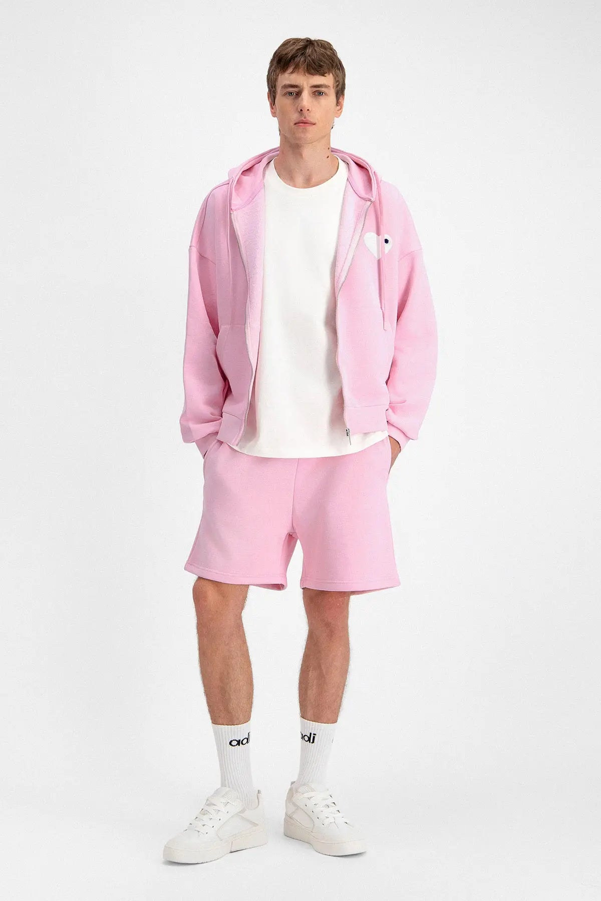 Veste à Capuche Rose Coeur Blanc Brodé Streetwear bonhomme