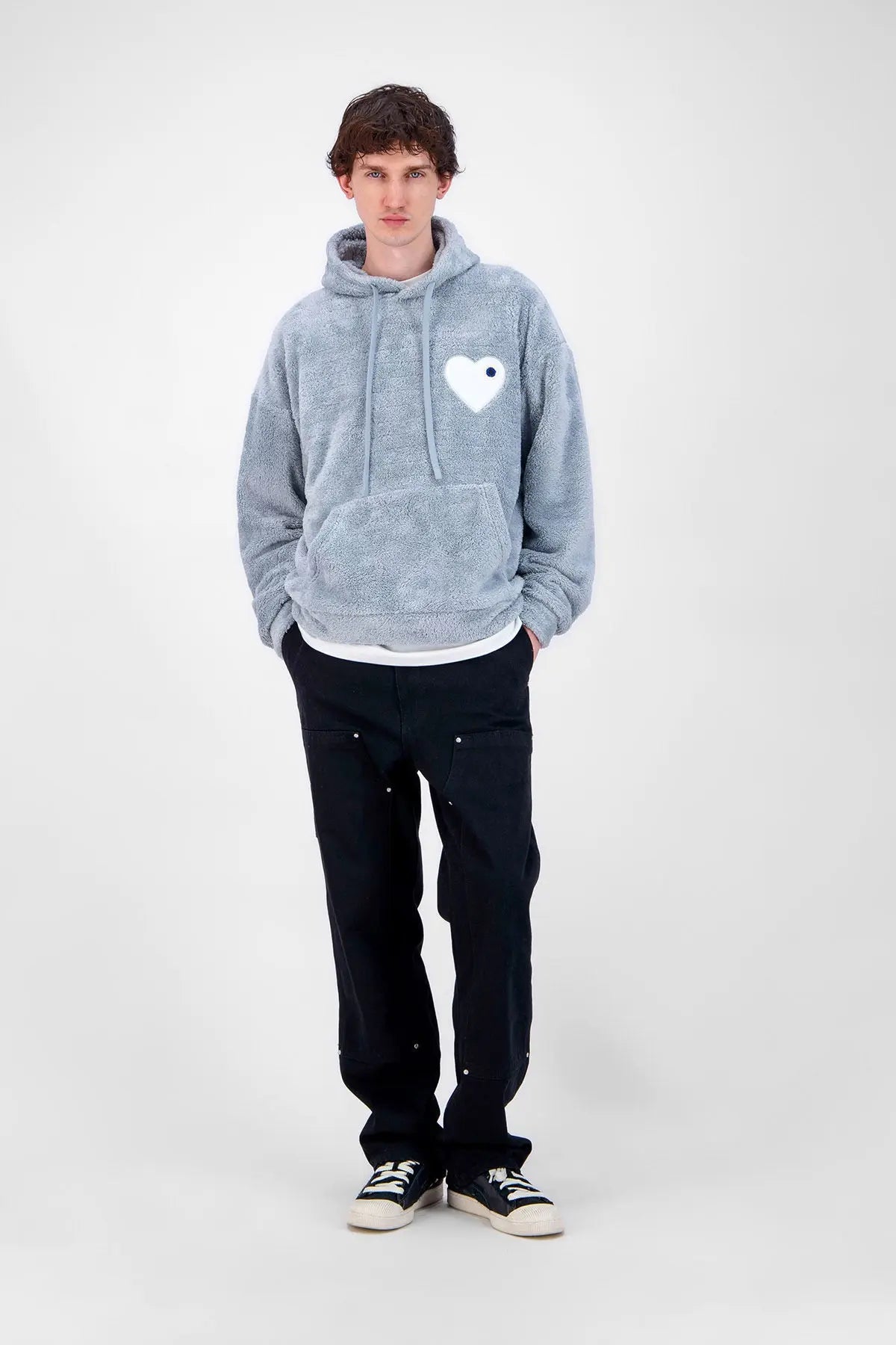 Sweat Moumoute à Capuche Gris Avec Cœur Blanc - bonhomme