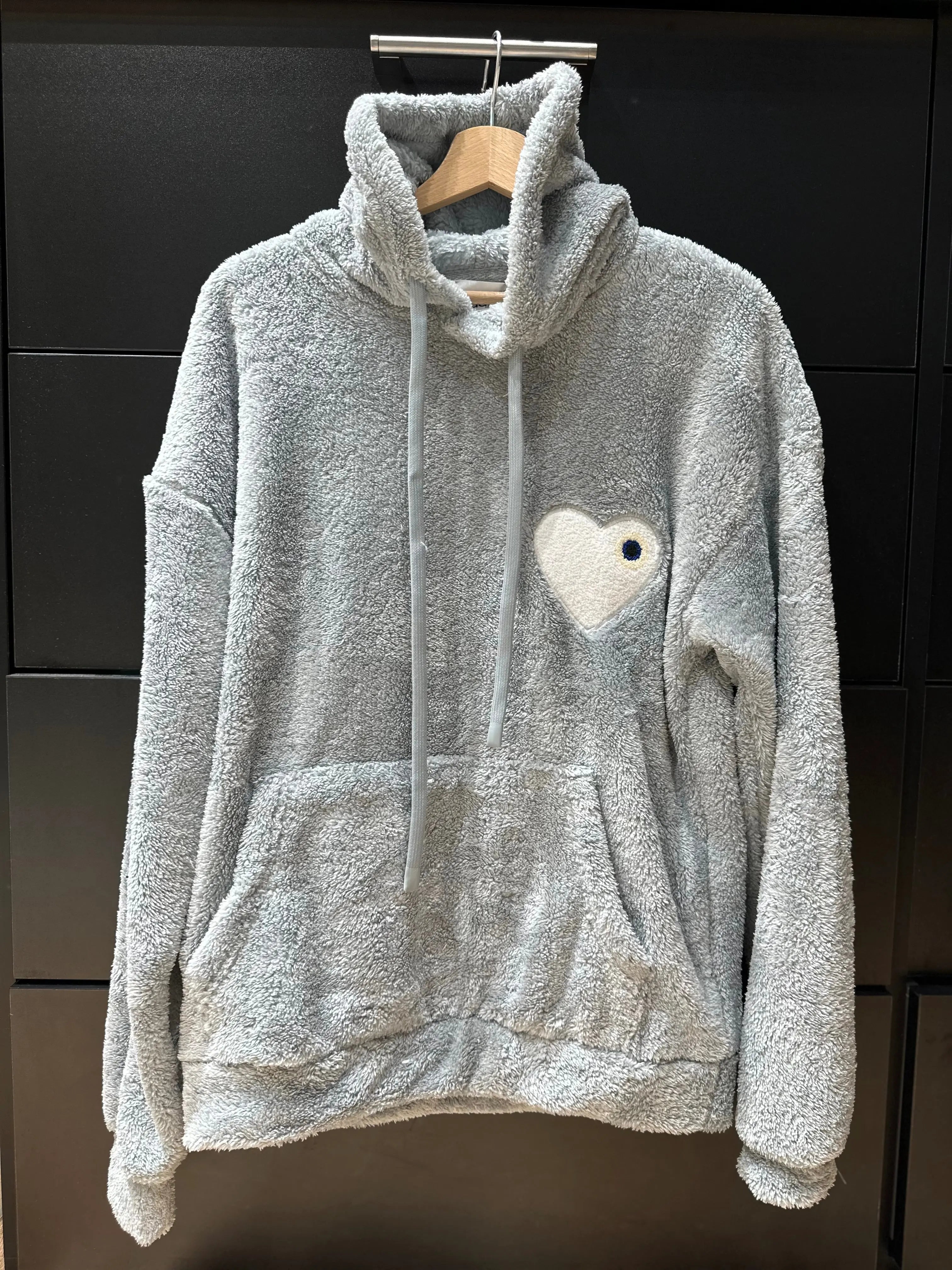 Sweat Moumoute à Capuche Gris Avec Cœur Blanc - bonhomme