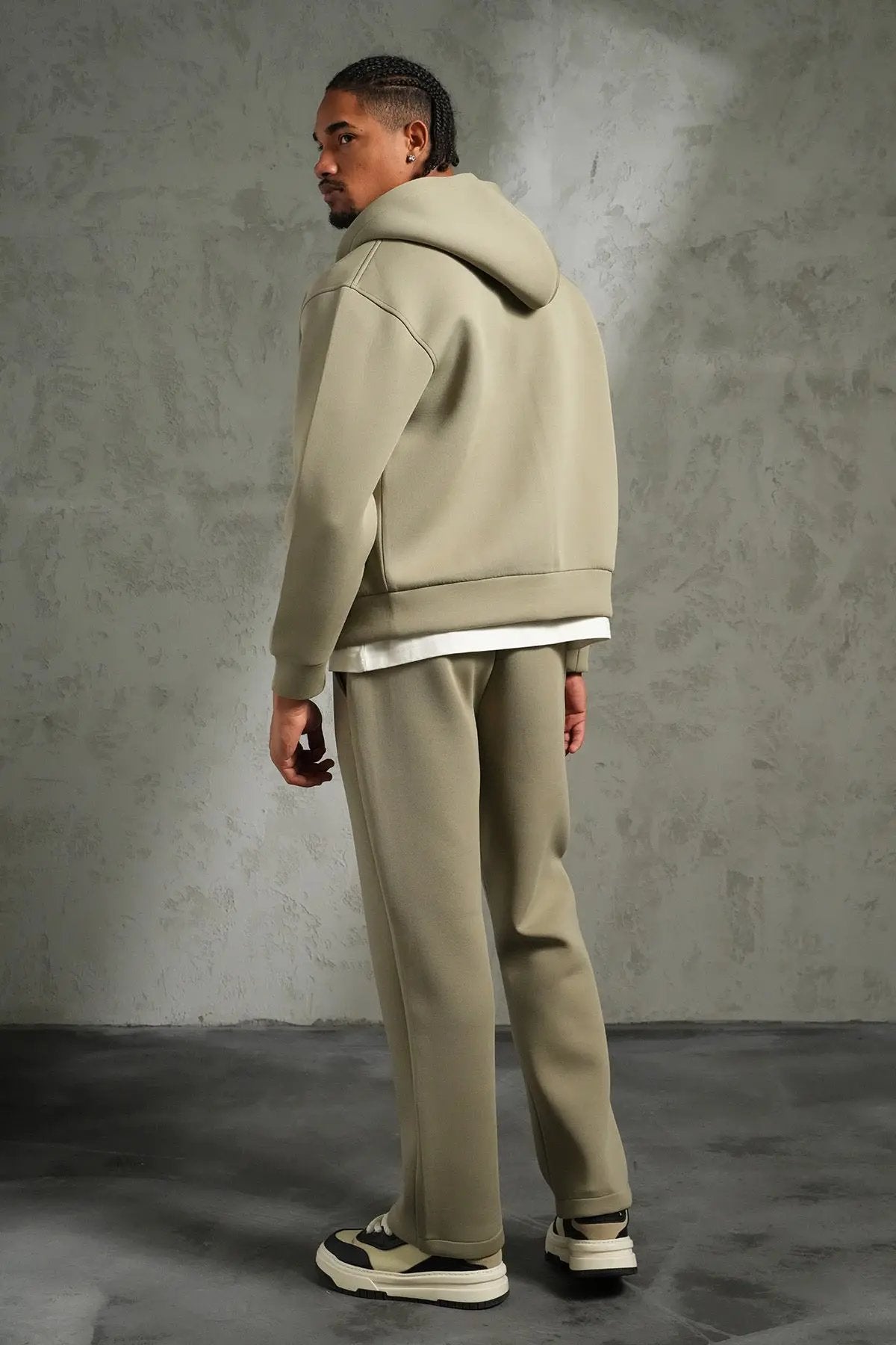 Ensemble jogging Kaki zippé – IKAO Paris bonhomme