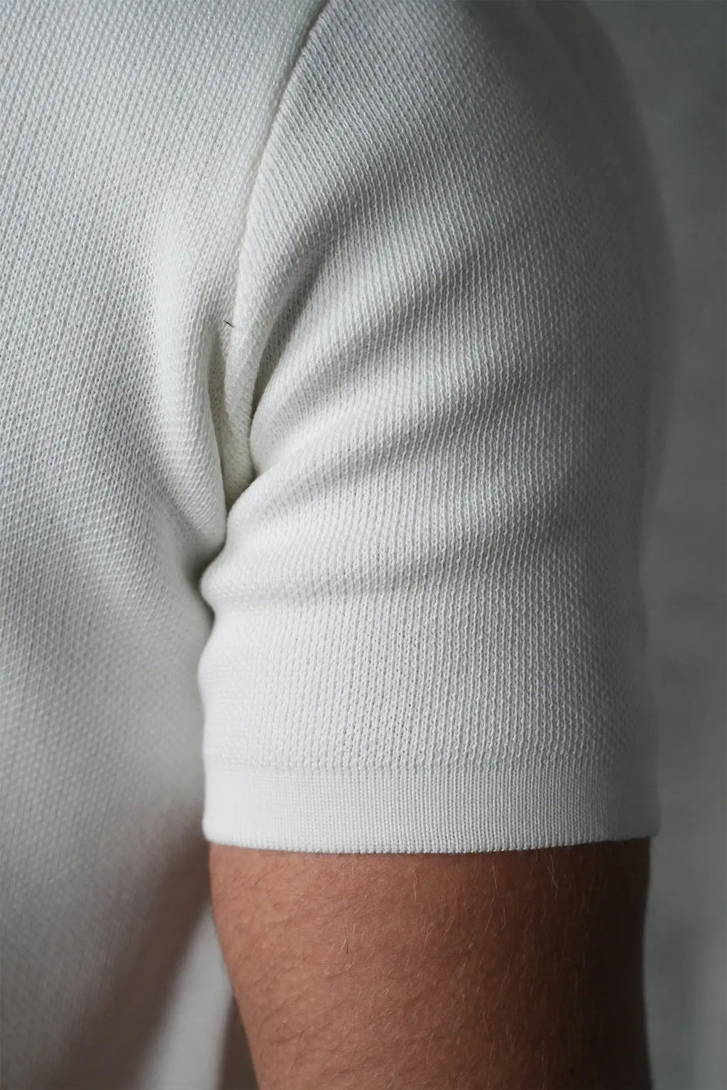 Pull Maille Homme Signature “C” – Élégance Moderne & Confort Premium bonhomme