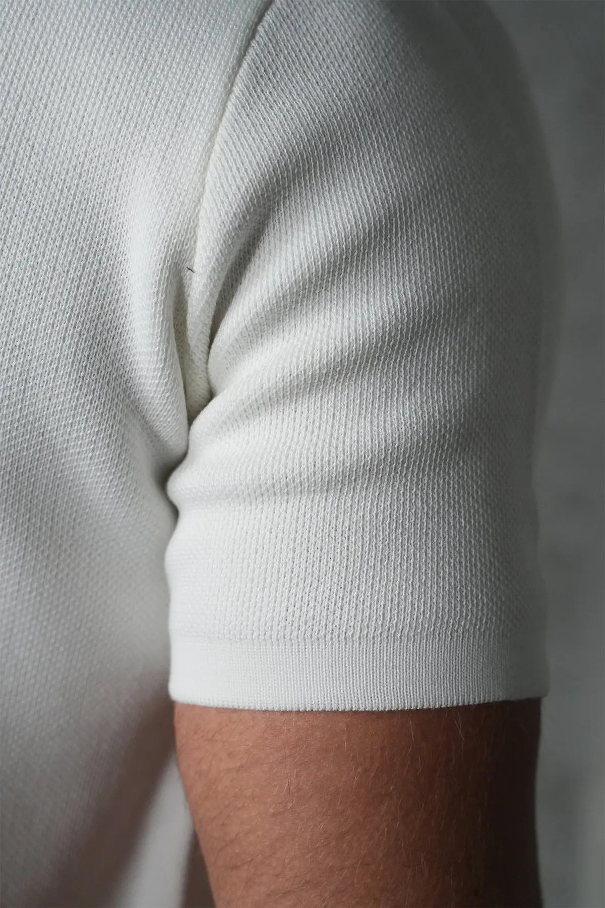 Pull Maille Homme Signature “C” – Élégance Moderne & Confort Premium bonhomme