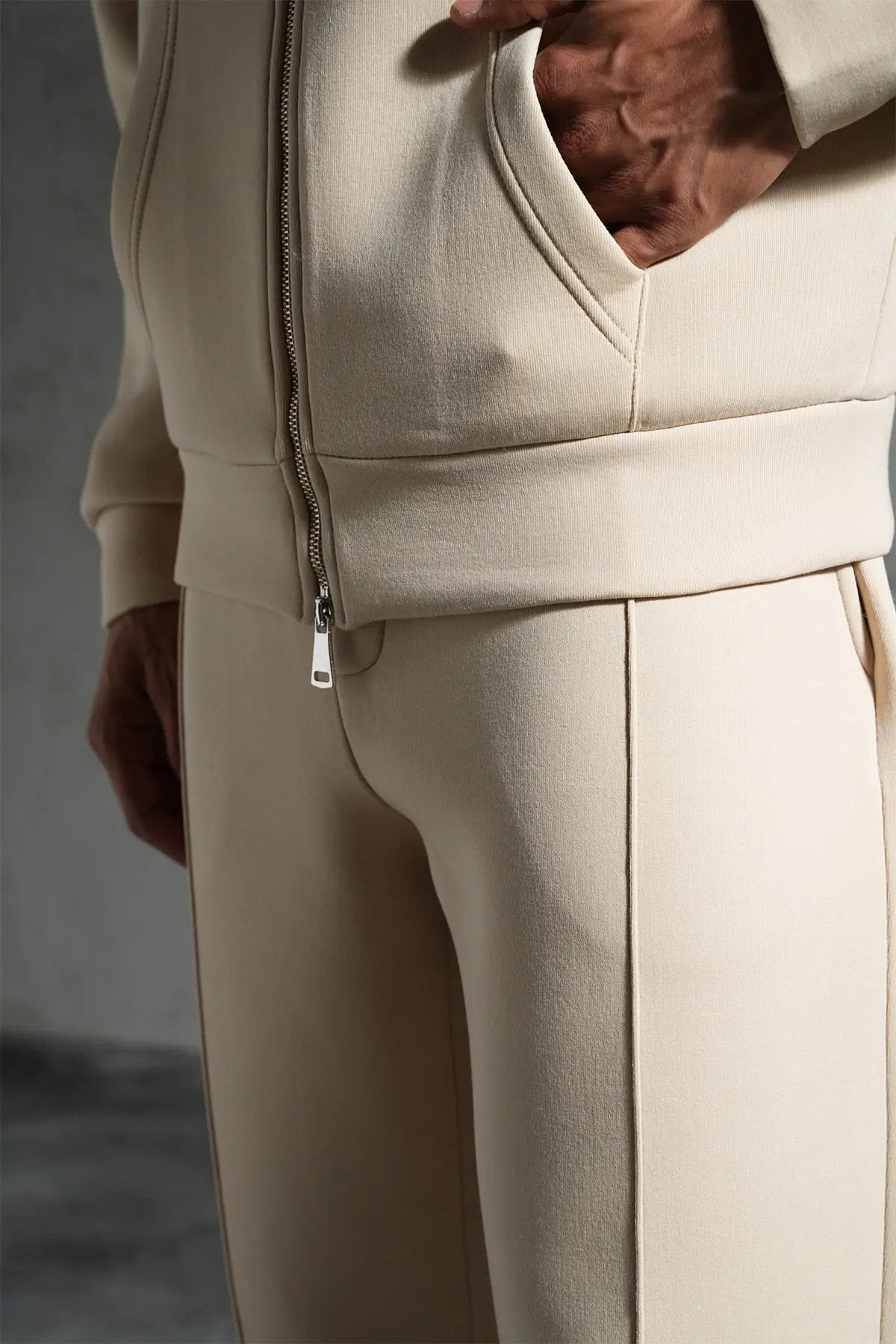 Ensemble jogging Beige zippé – IKAO Paris bonhomme