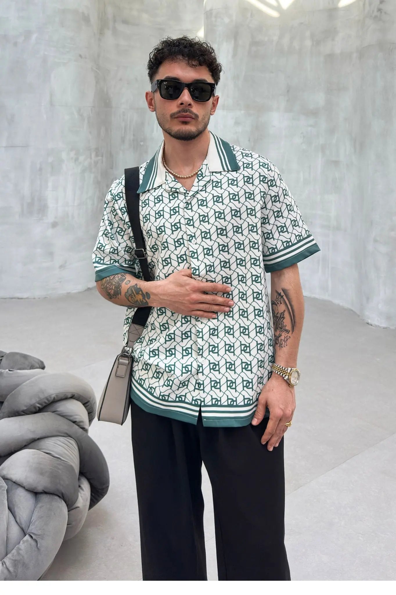 Chemise Homme Imprimée coupe droite manches courte Blanc et Vert bonhomme