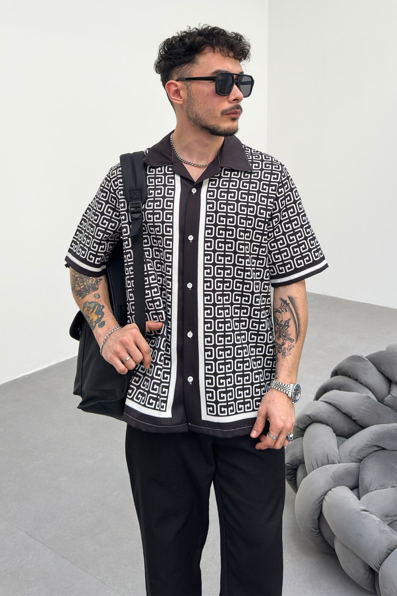 Chemise Homme Imprimée coupe droite manches courte Noir et Blanc