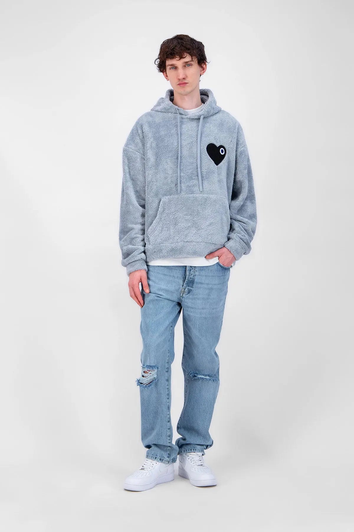 Sweat Moumoute à Capuche Gris Avec Cœur Noir - bonhomme