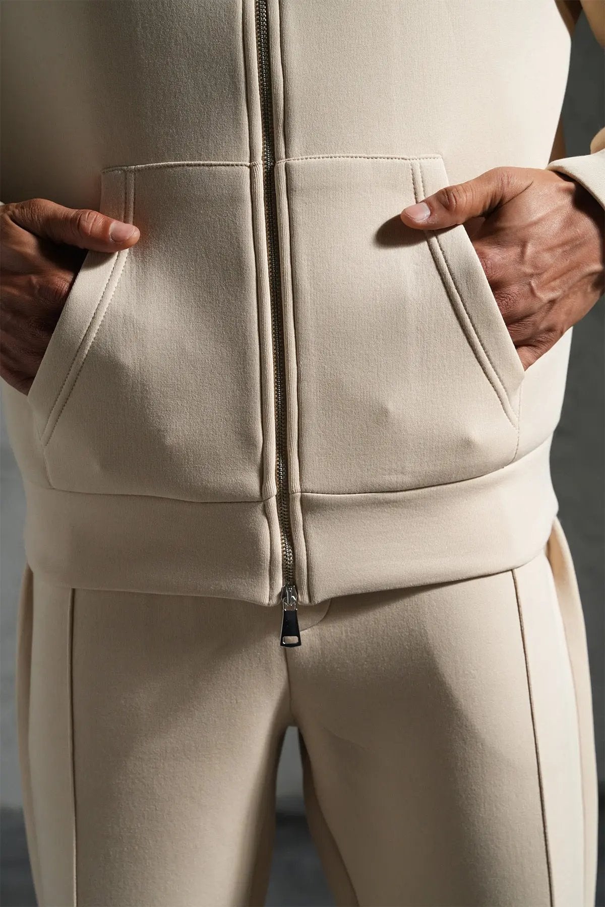 Ensemble jogging Beige zippé – IKAO Paris bonhomme