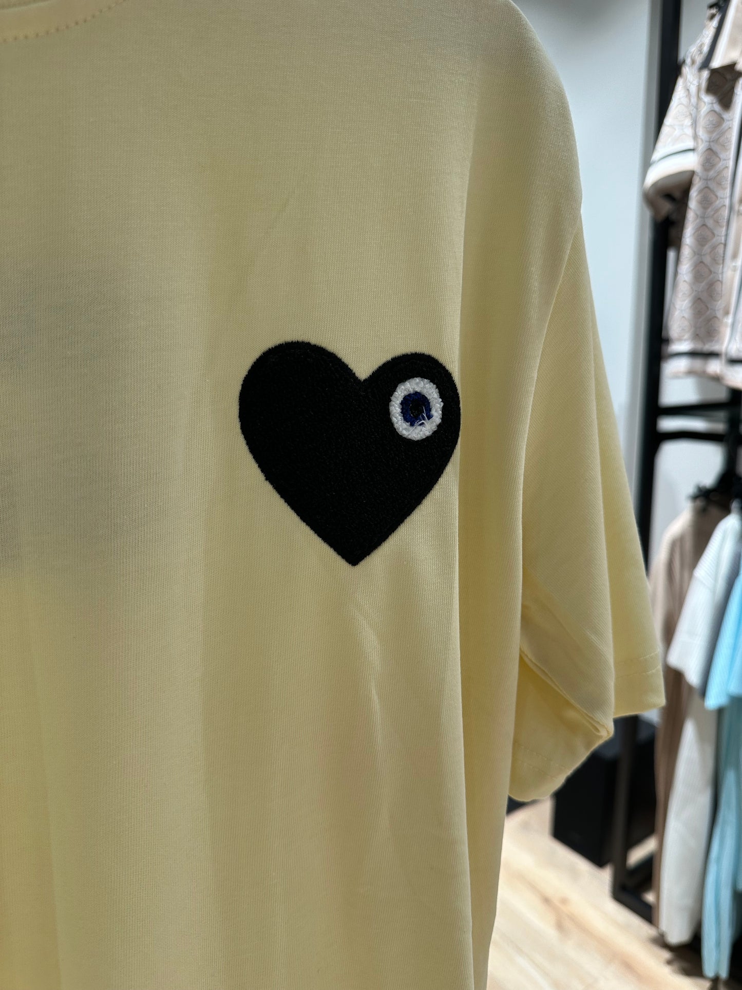 Tee Shirt Jaune Coeur Noir