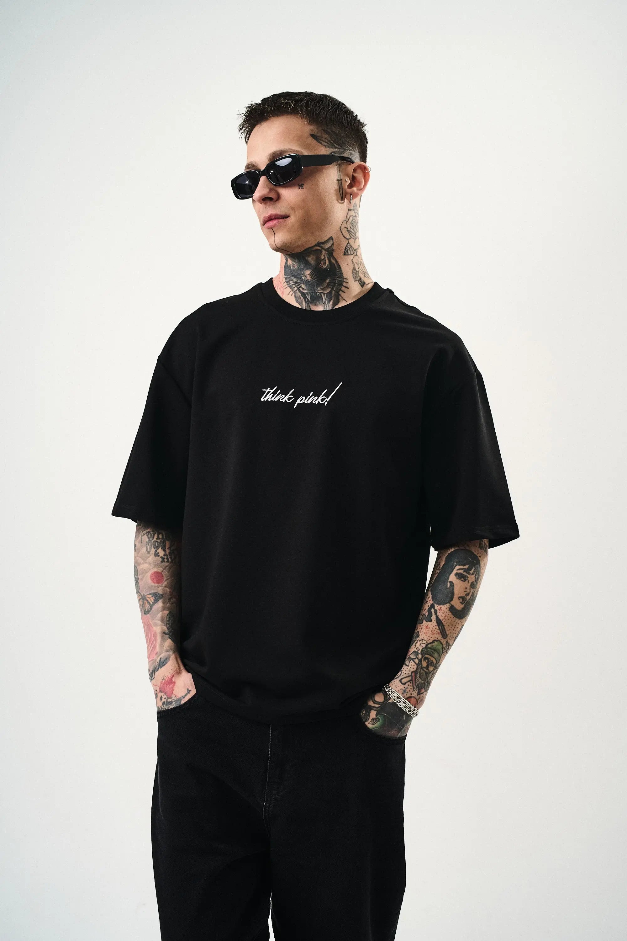 Tee Shirt Leo Think Pink Noir bonhomme