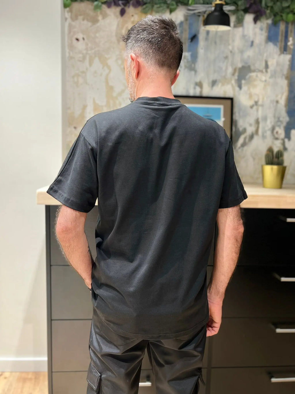 Tee shirt noir avec motif Coeur gris Homme bonhomme