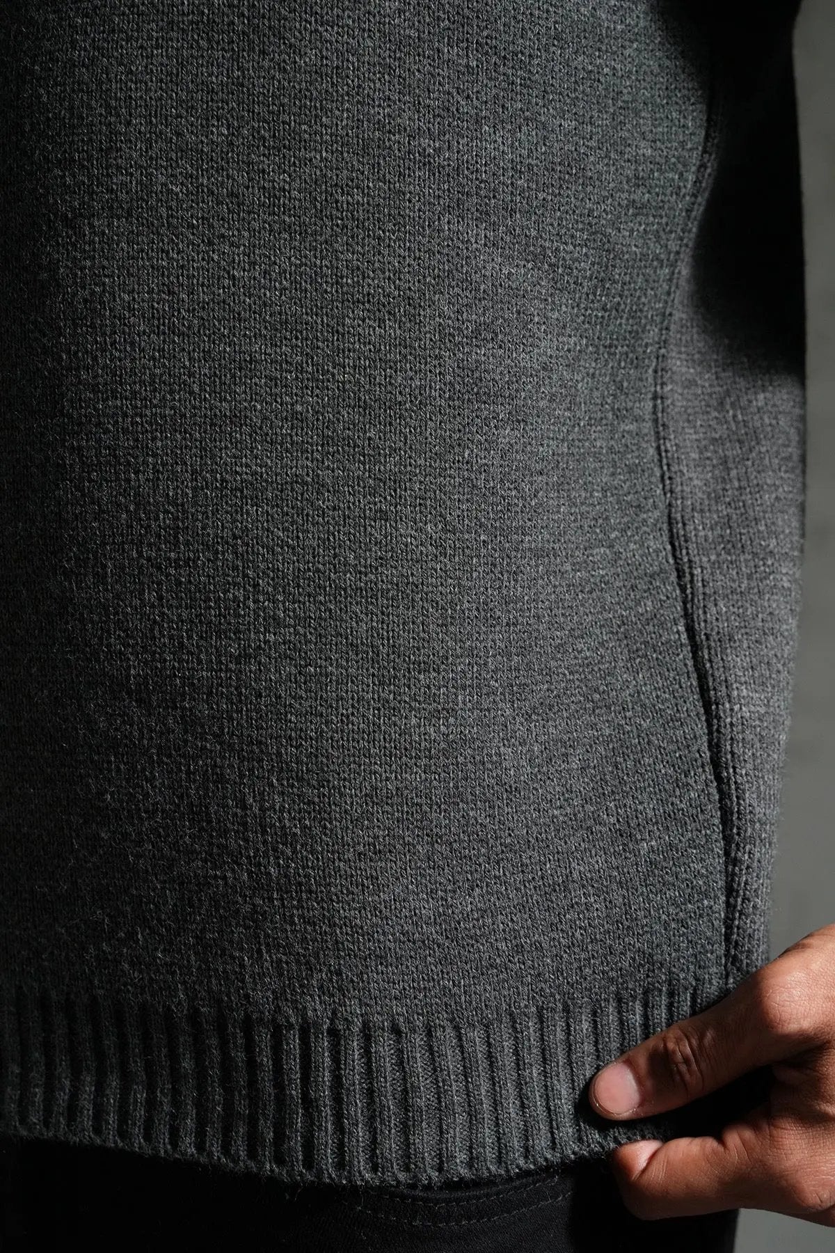 Pull Ikao Lettre C Style Universitaire bonhomme