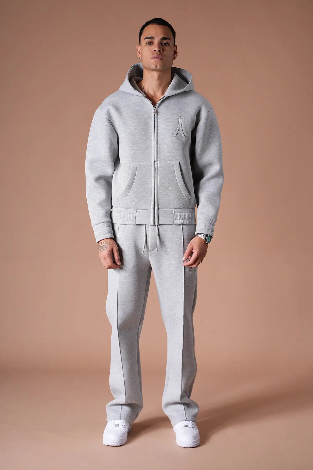 Ensemble Jogging Gris Paris – Hoodie & Pantalon bonhomme
