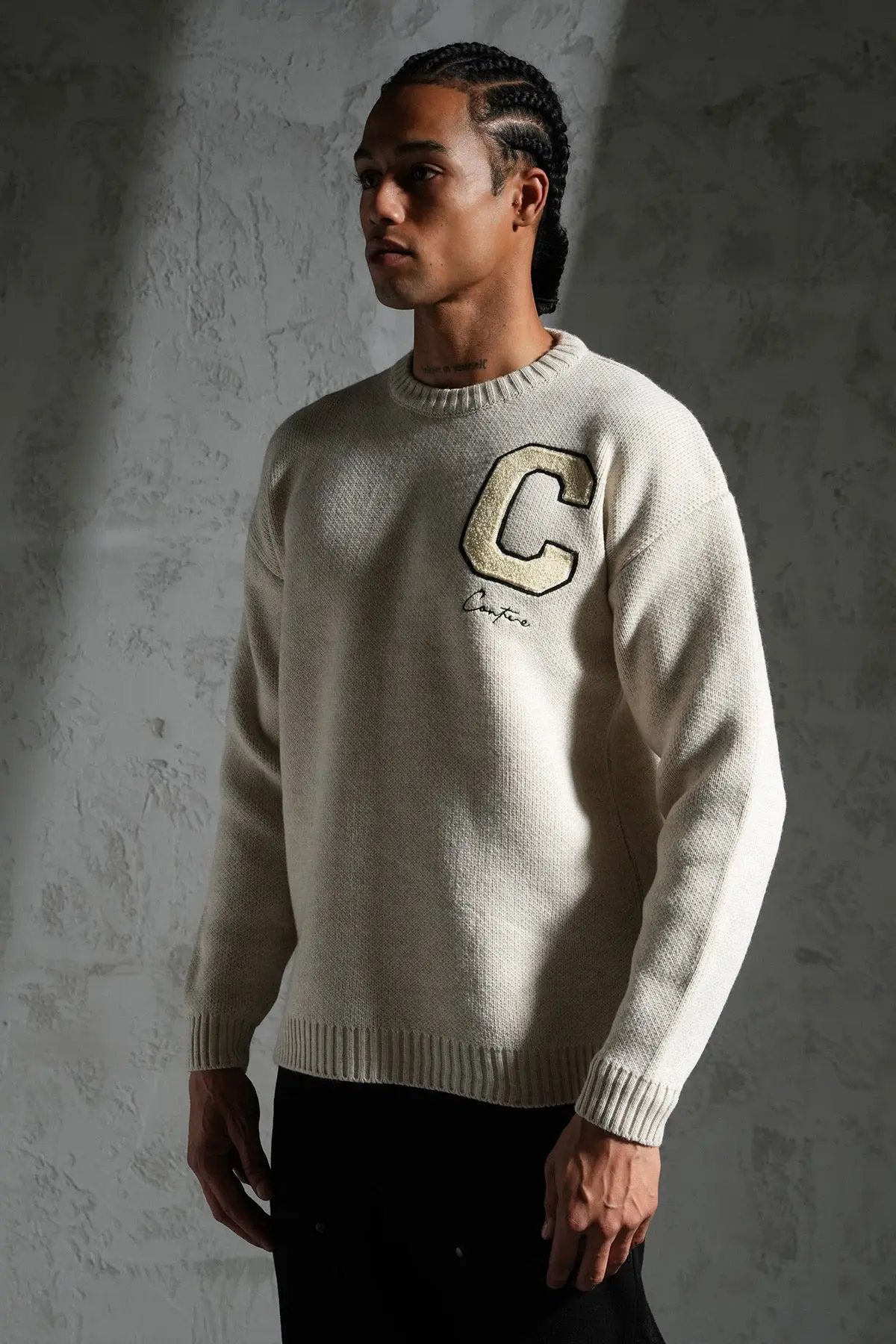 Pull Ikao Lettre C Style Universitaire bonhomme