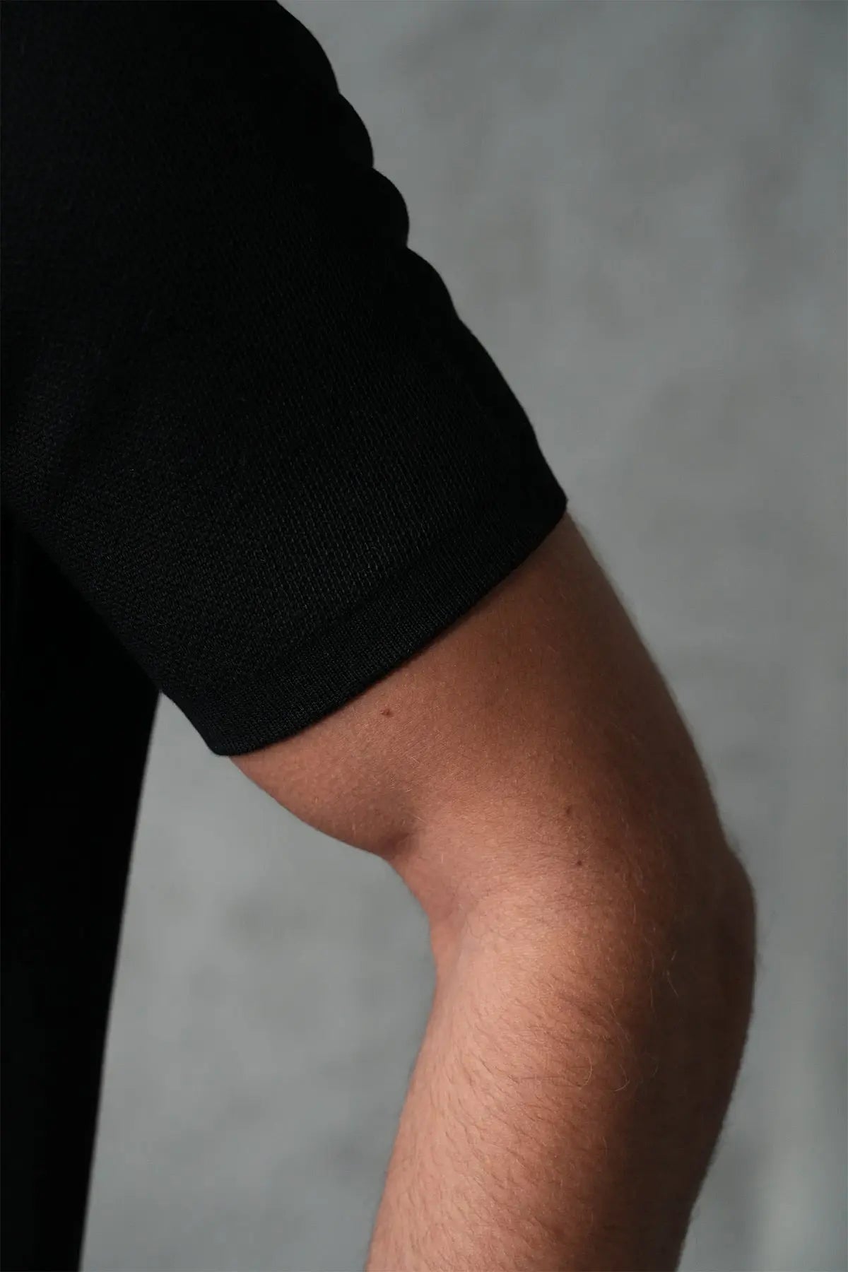 Pull Maille Homme Signature “C” – Élégance Moderne & Confort Premium bonhomme