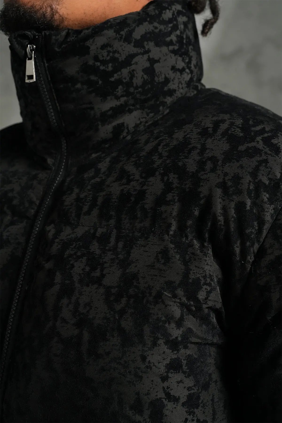 Doudoune Noir Brillante simili daim bonhomme