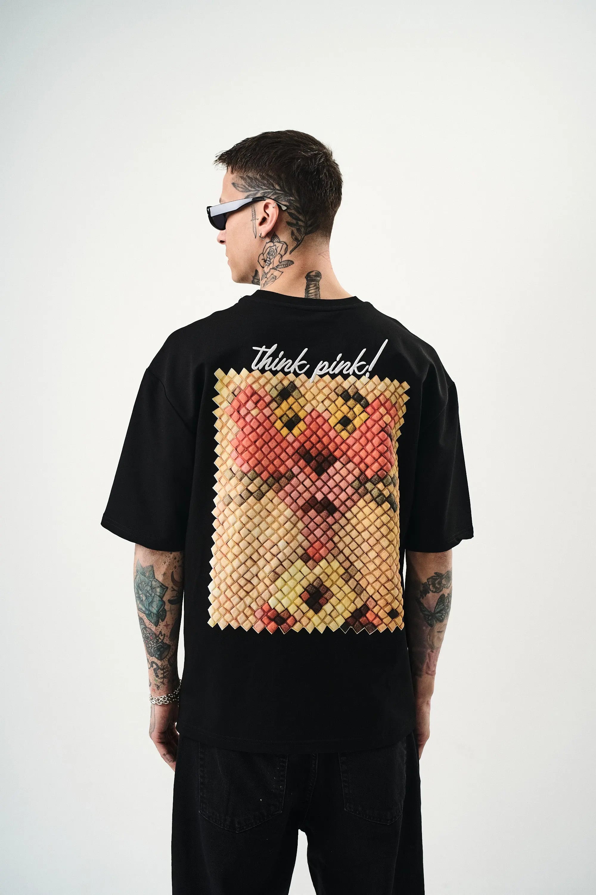 Tee Shirt Leo Think Pink Noir bonhomme