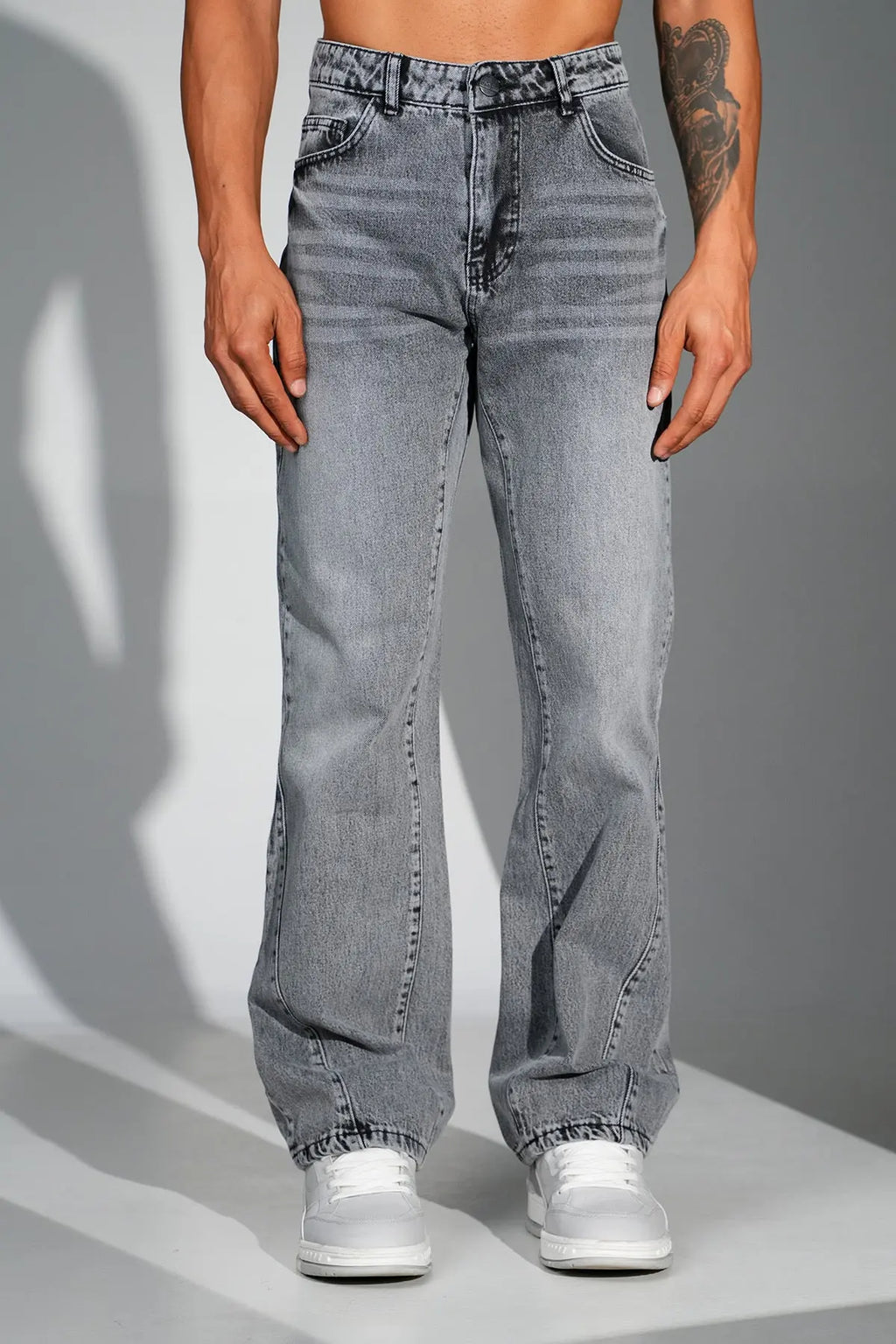 Jean Homme Outfit – Coupe Flare Denim Gris bonhomme