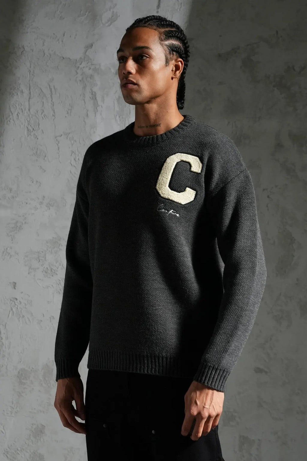 Pull Ikao Lettre C Style Universitaire bonhomme