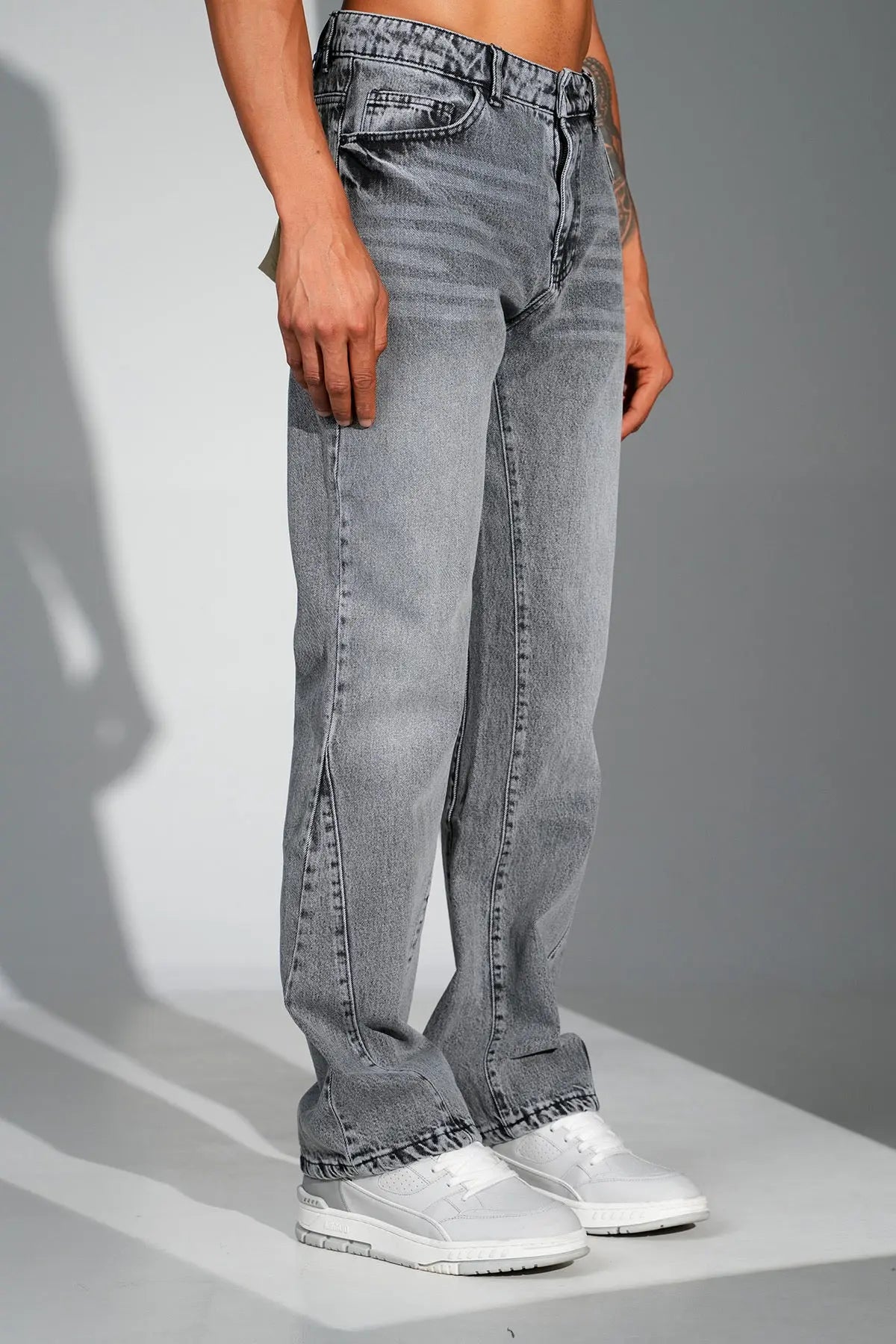 Jean Homme Outfit – Coupe Flare Denim Gris bonhomme